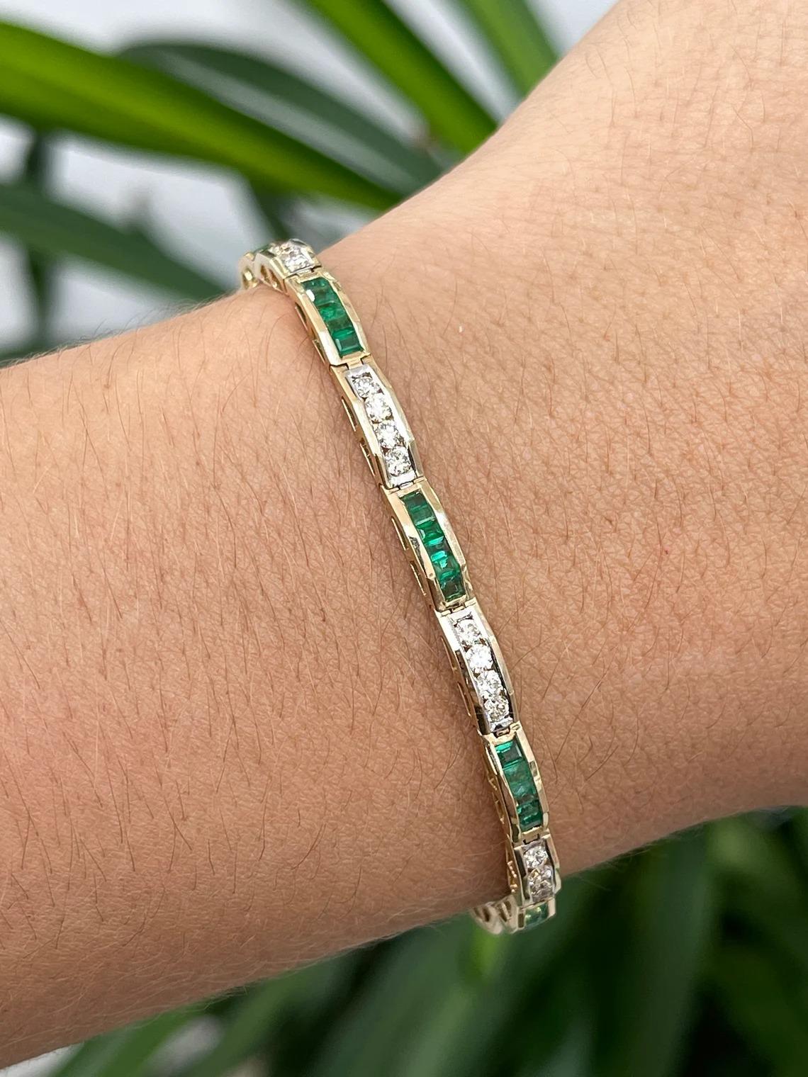 3.51tcw 14K Natural Emerald-Emerald Cut & Diamond Unisex Solid Gold Bracelet In New Condition For Sale In Jupiter, FL