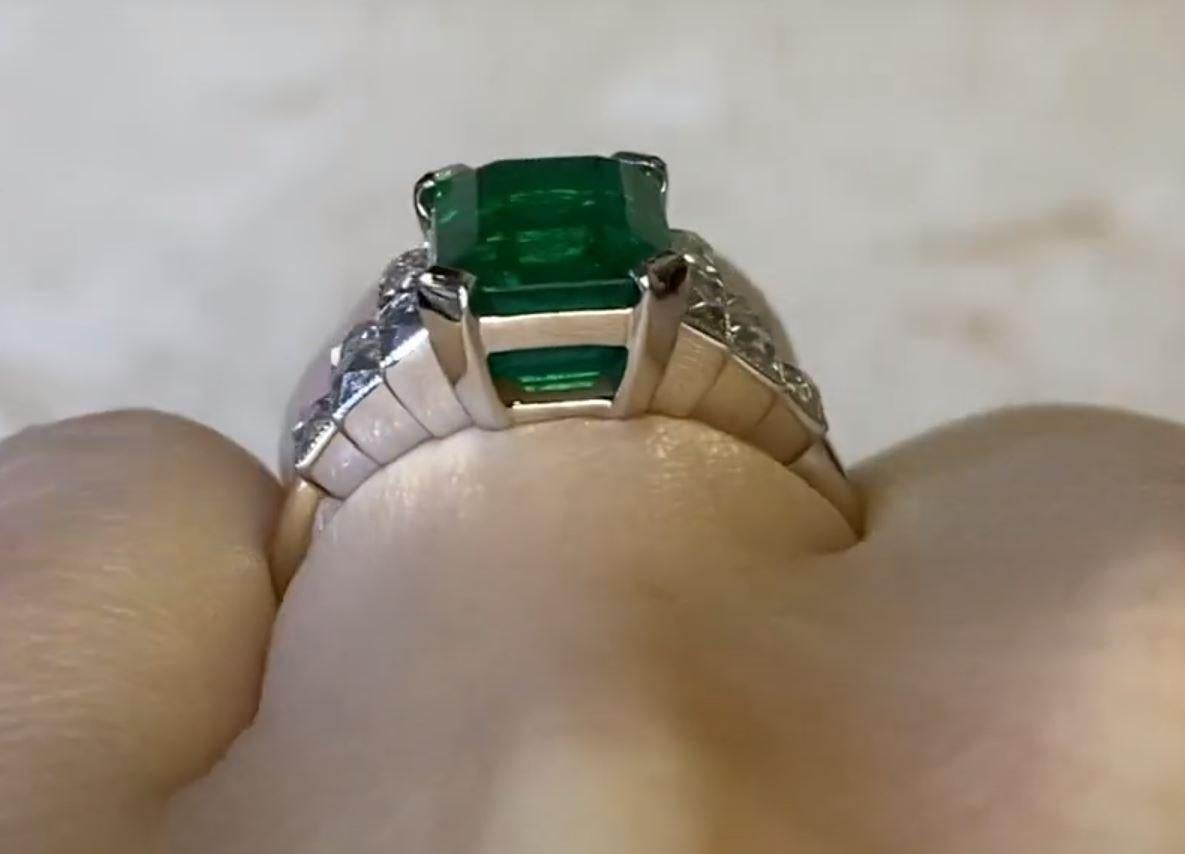 3.52ct Emerald-cut Emerald Engagement Ring, Platinum  In Excellent Condition In New York, NY