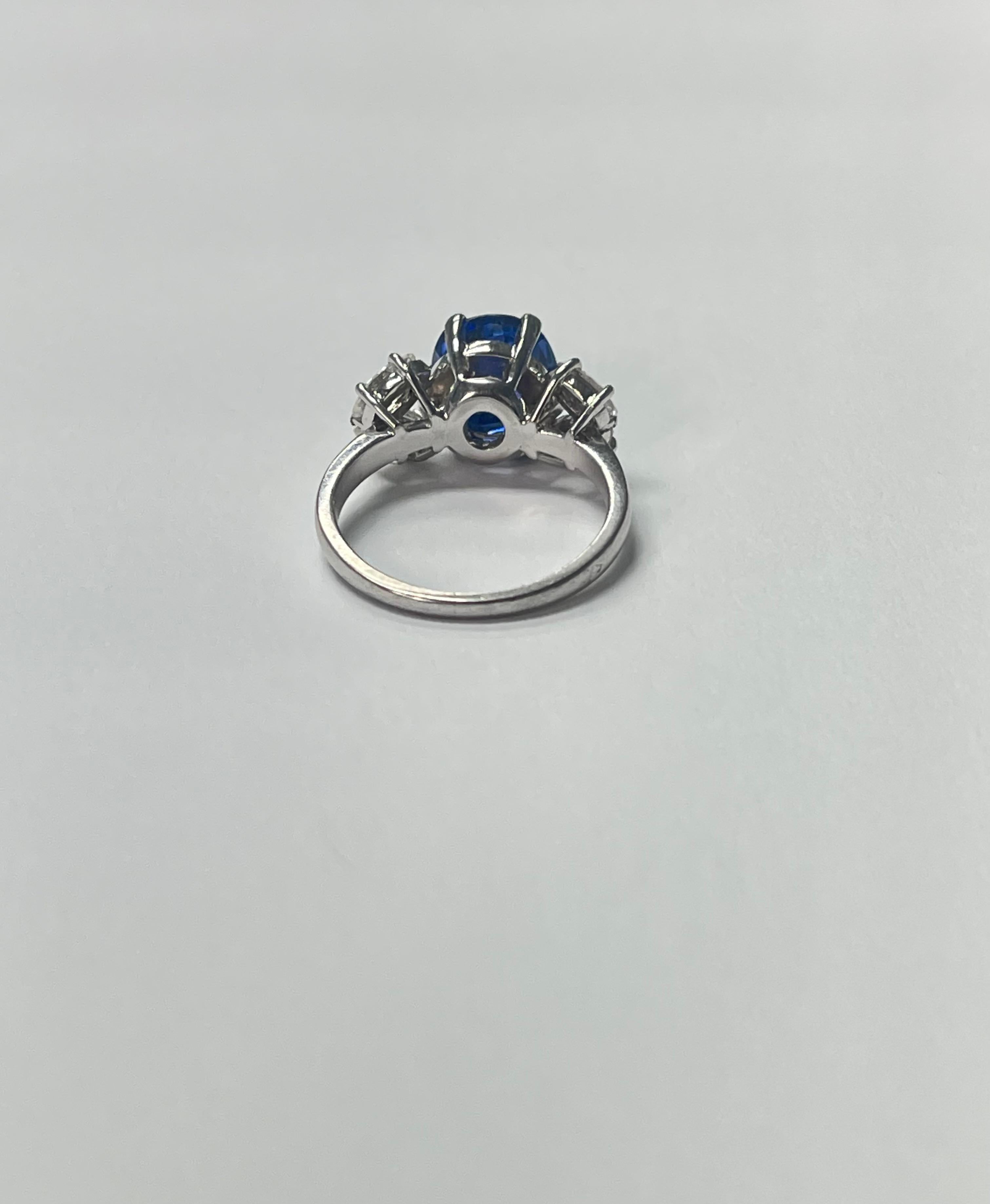 Oval Cut 3.52 Carat Oval Blue Sapphire and Diamond Engagement Ring, SSEF Certified For Sale