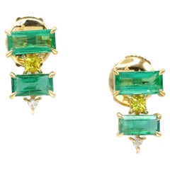 3.52 Ct Emerald Peridot 18 K Yellow Gold Earrings
