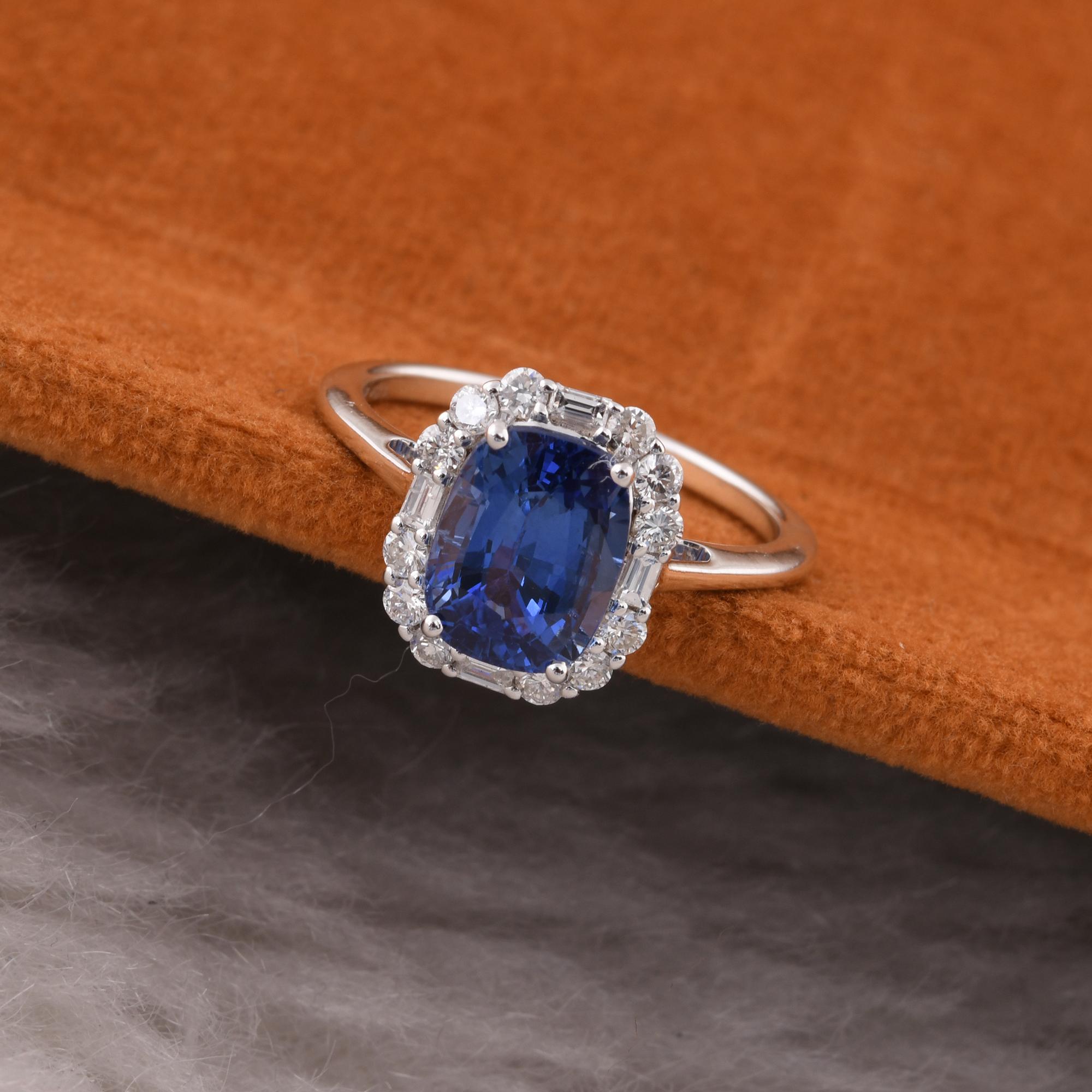 Modern 3.52 TCW Blue Sapphire Gemstone Ring SI/H Diamond 18 Karat White Gold Jewelry For Sale