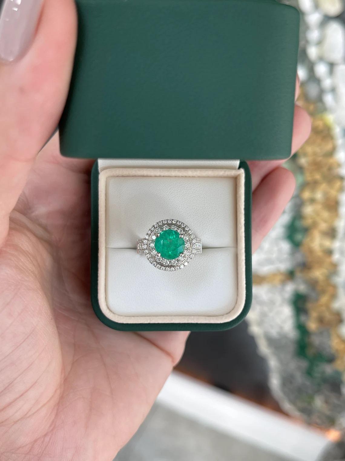 3.52tcw 14K Round Vivid Colombian Emerald & Diamond Double Halo Engagement Ring (Hochviktorianisch) im Angebot