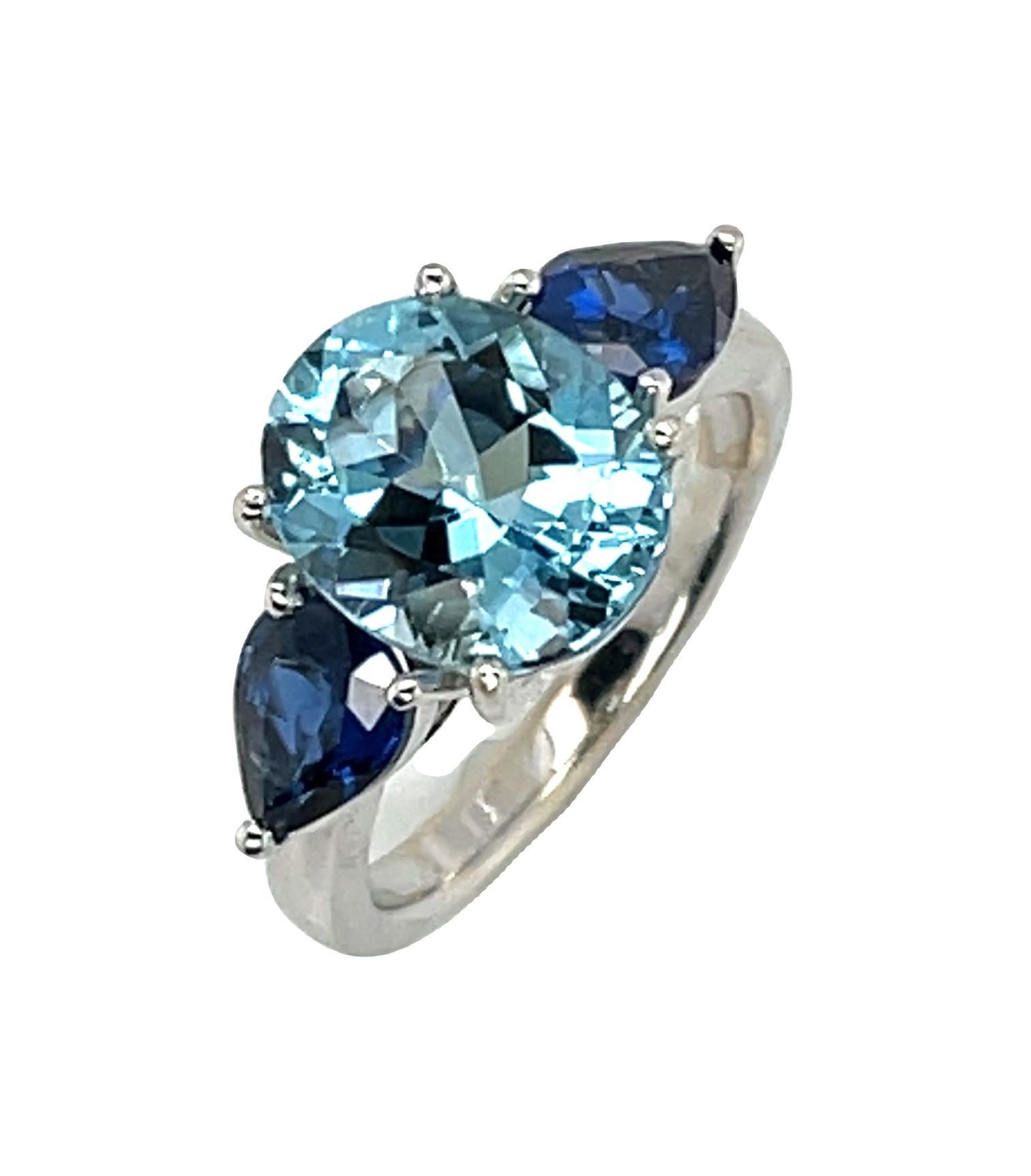 Aquamarine and Blue Sapphire Three-Stone Ring, 3.53 Carats in White Gold 1