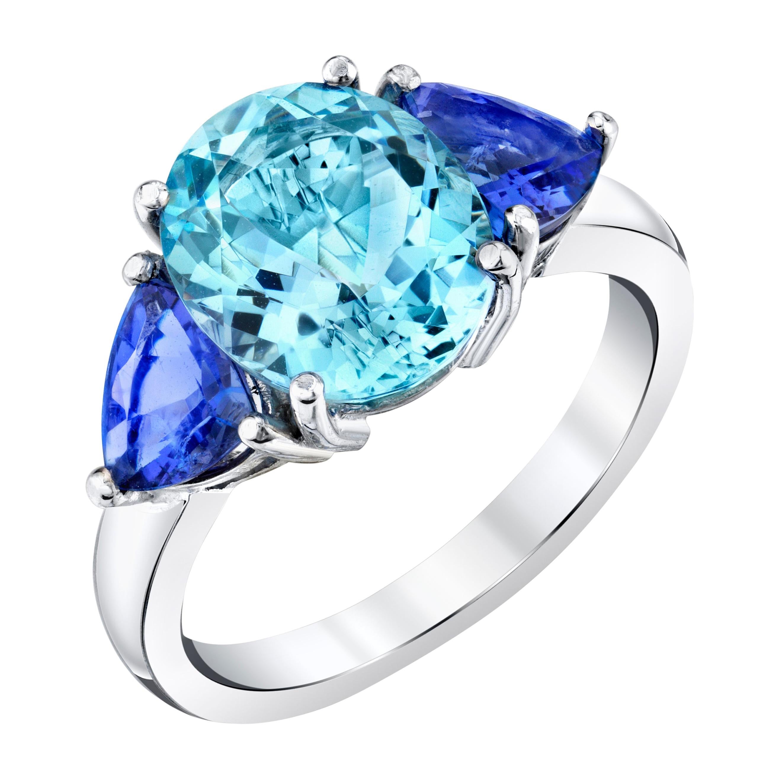 Aquamarine and Blue Sapphire Three-Stone Ring, 3.53 Carats in White Gold
