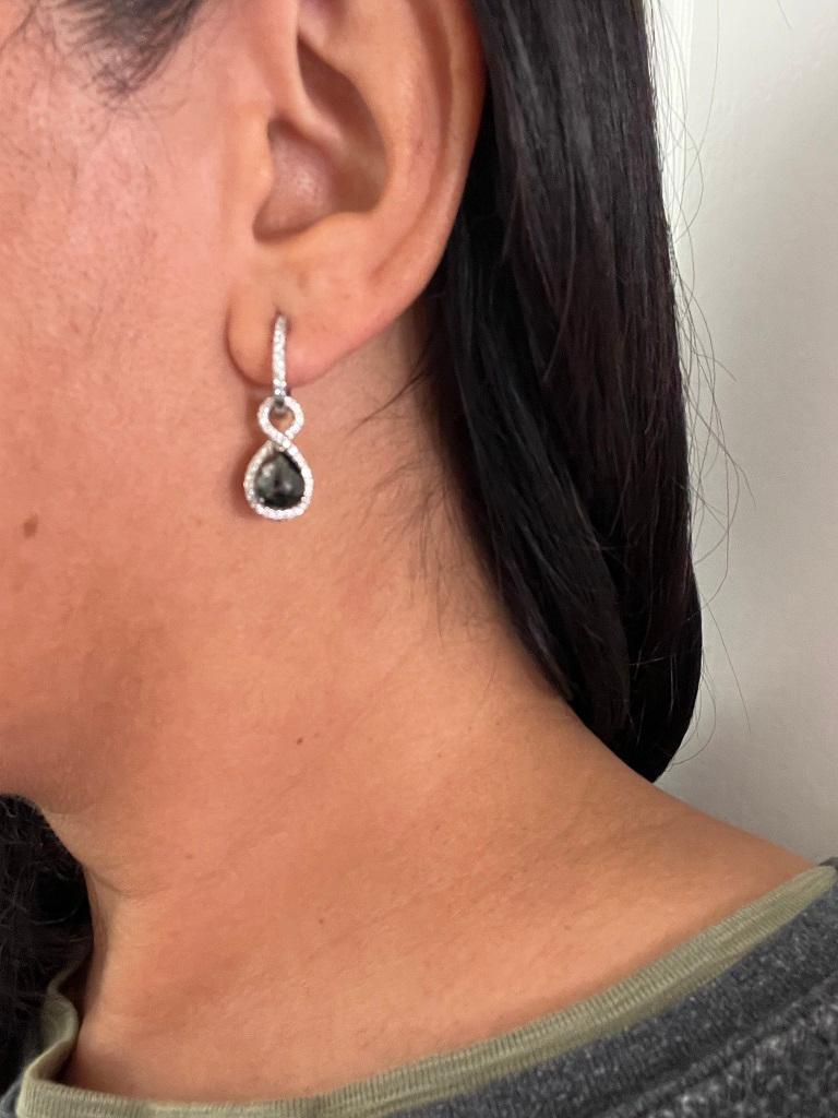 Orecchini pendenti in oro bianco con diamante nero da 3.53 carati In condizioni Nuovo in vendita a Los Angeles, CA