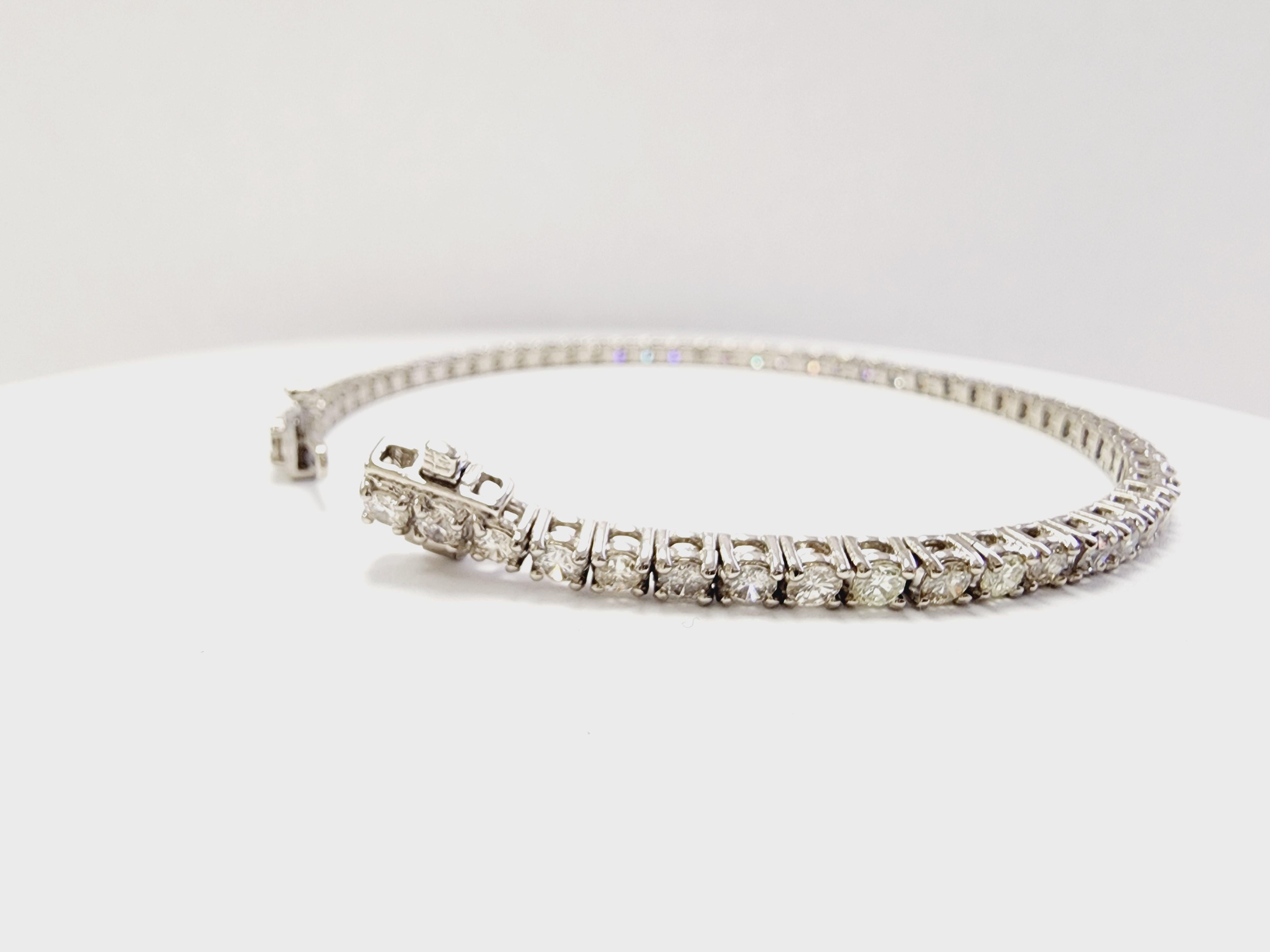 3.53 Carat Natural Diamond Tennis Bracelet 14 Karat White Gold In New Condition In Great Neck Plaza, NY