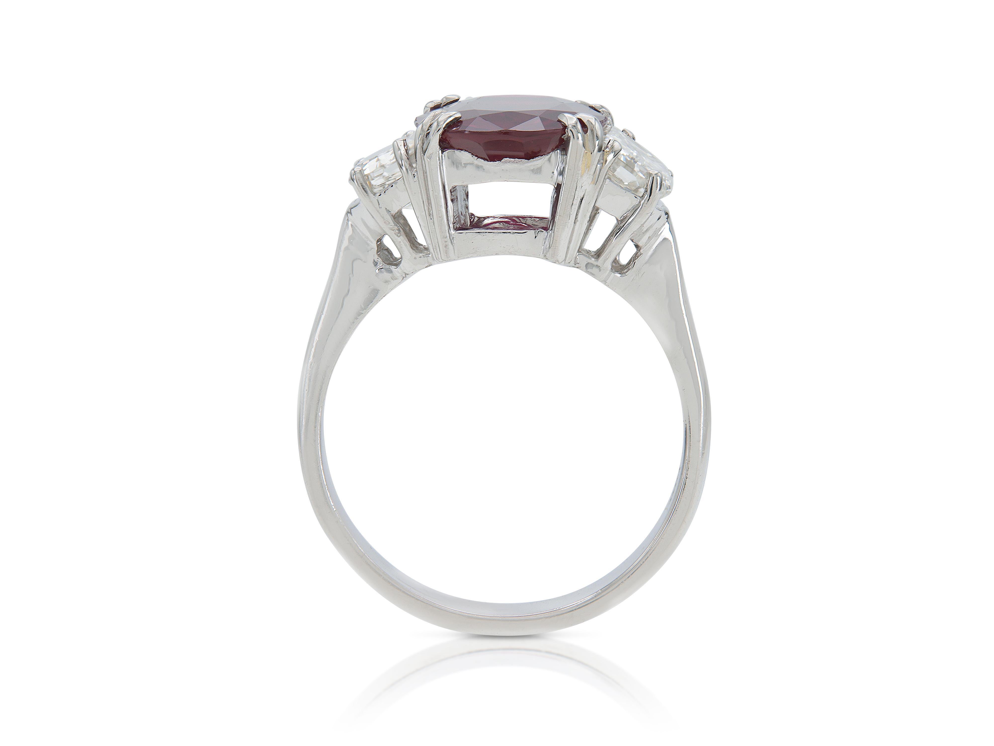 3,53 Karat Rubinring mit Diamanten im Zustand „Gut“ im Angebot in New York, NY