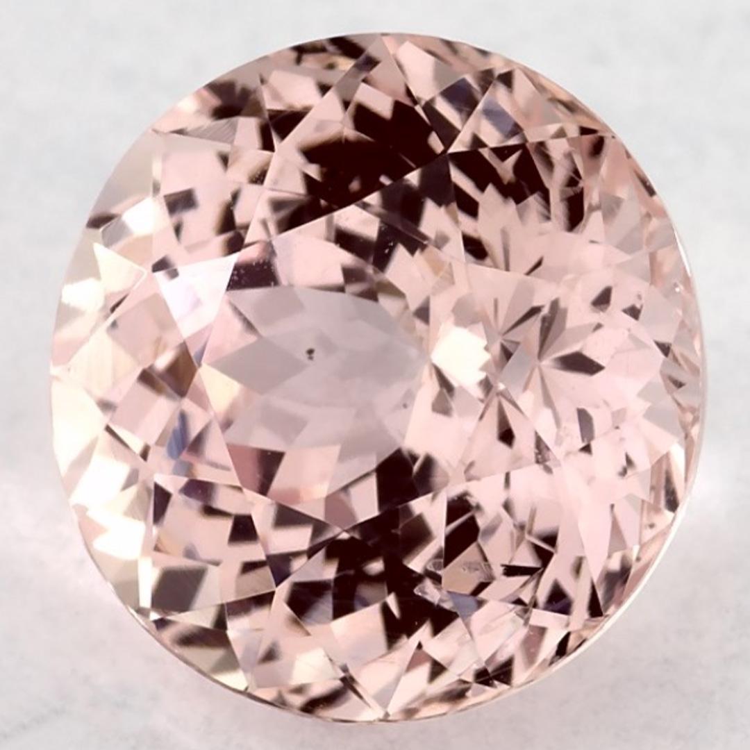 Ein sehr wertvoller September-Geburtsstein mit einer bezaubernden rosa Farbe. Man glaubt, dass sie dem Leben Glück und Reichtum bringen.

Entdecken Sie die lebendige Kollektion von Smaragden, Rubinen und Saphiren in unserem Geschäft, die als lose
