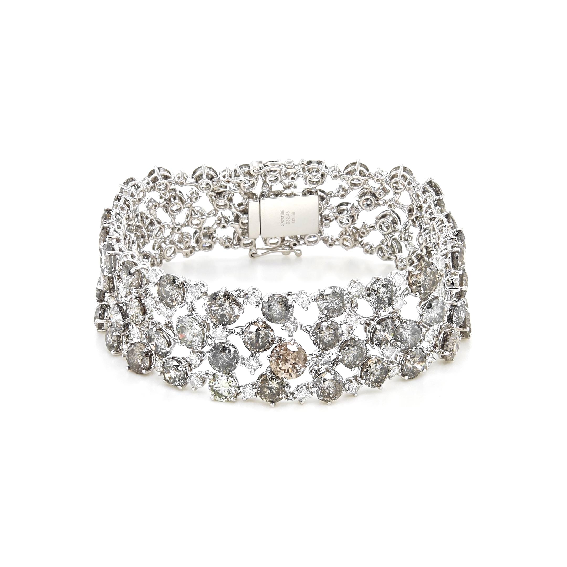 35.31 Carats White Diamond White Gold Bracelet In New Condition For Sale In New York, NY