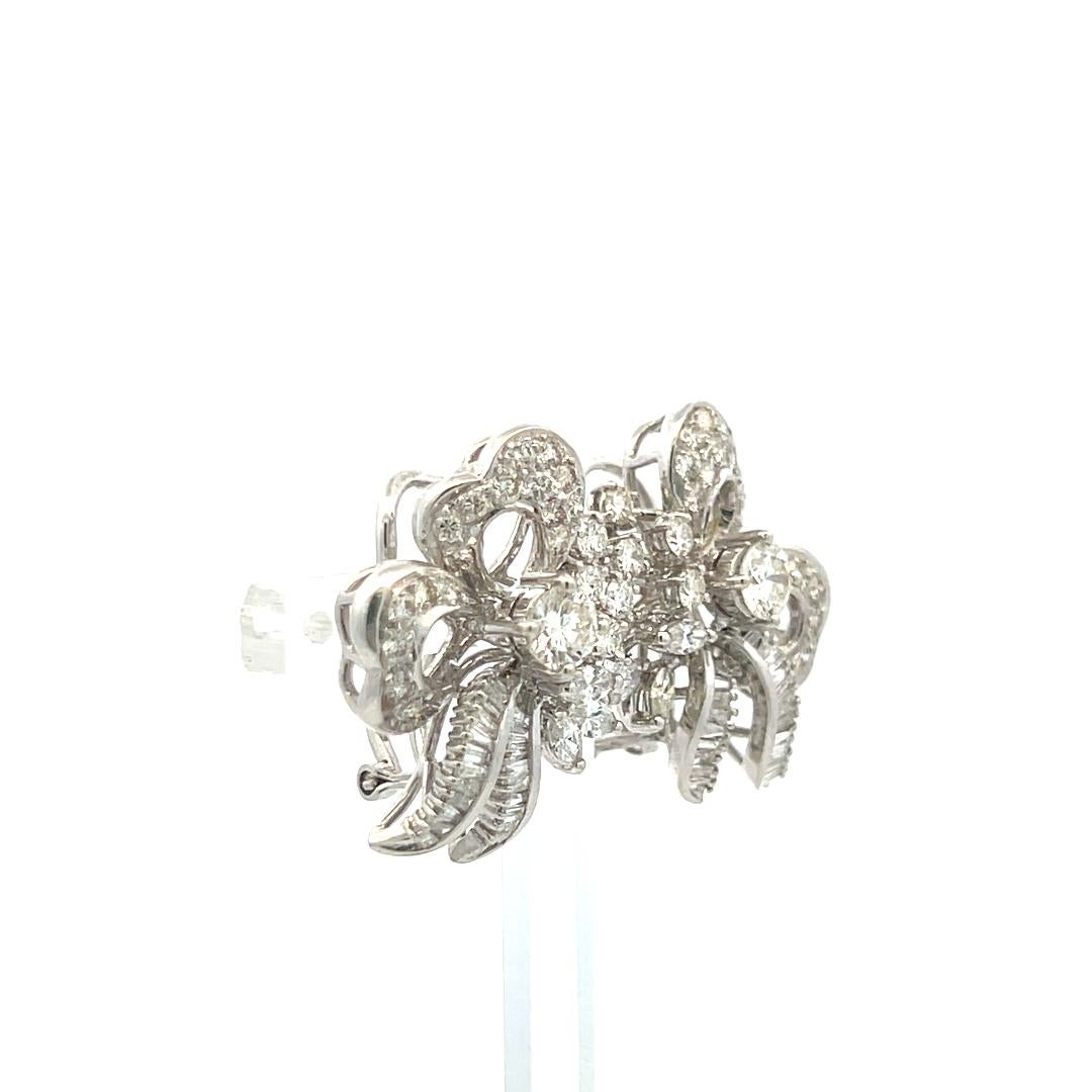 3,53ct Diamond Floral Clip-On Ohrringe in 18K Weißgold, Runde & Baguette Mix im Angebot 2