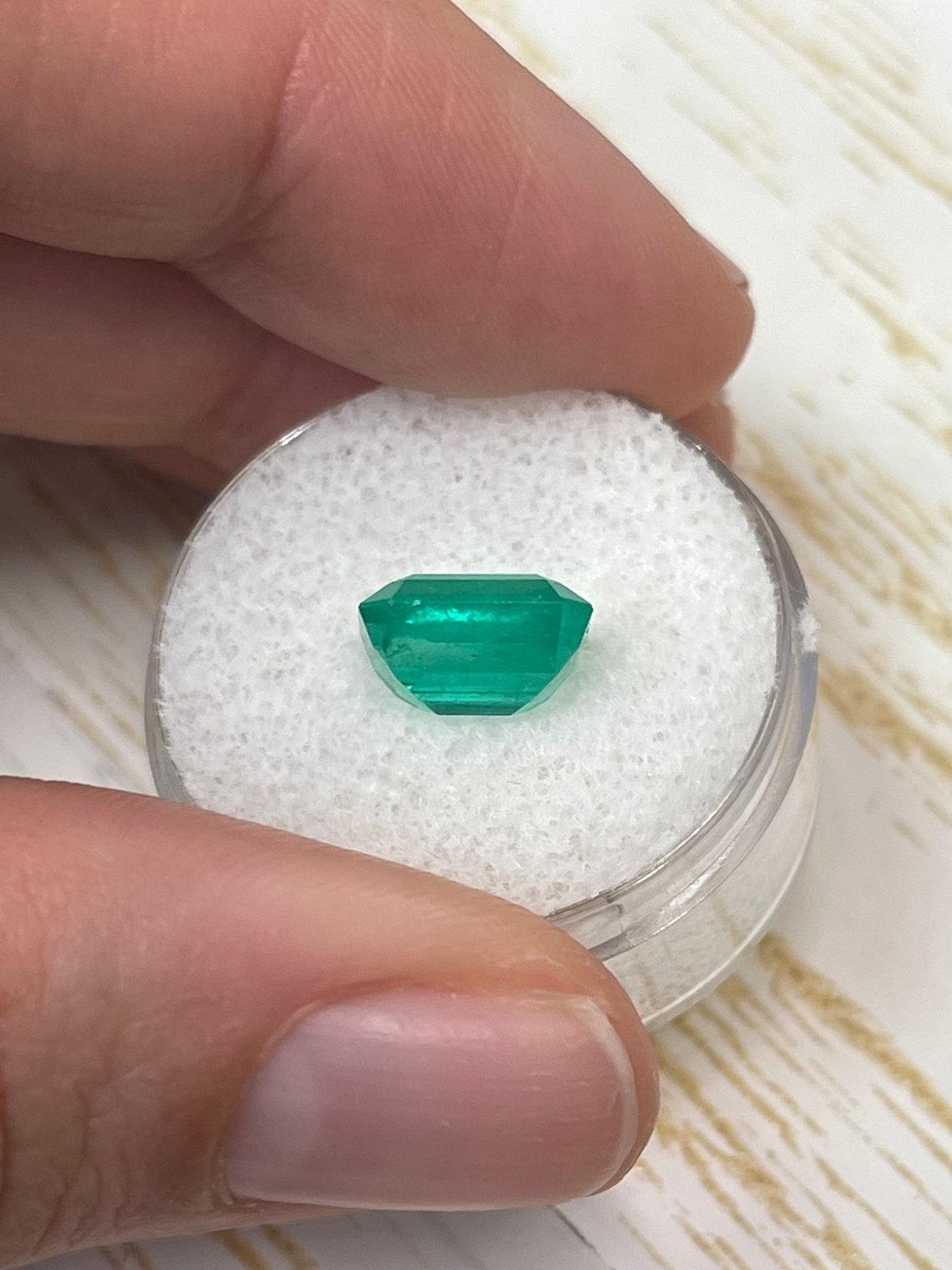 Women's or Men's 3.53ct Medium Bluish Green Colombian Emerald 10x8mm Emerald Cut Genuine May For Sale