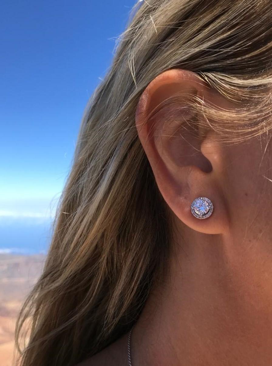 Orecchini a cono con zirconi da 3,54 carati in argento sterling di design Clasic in vendita 3