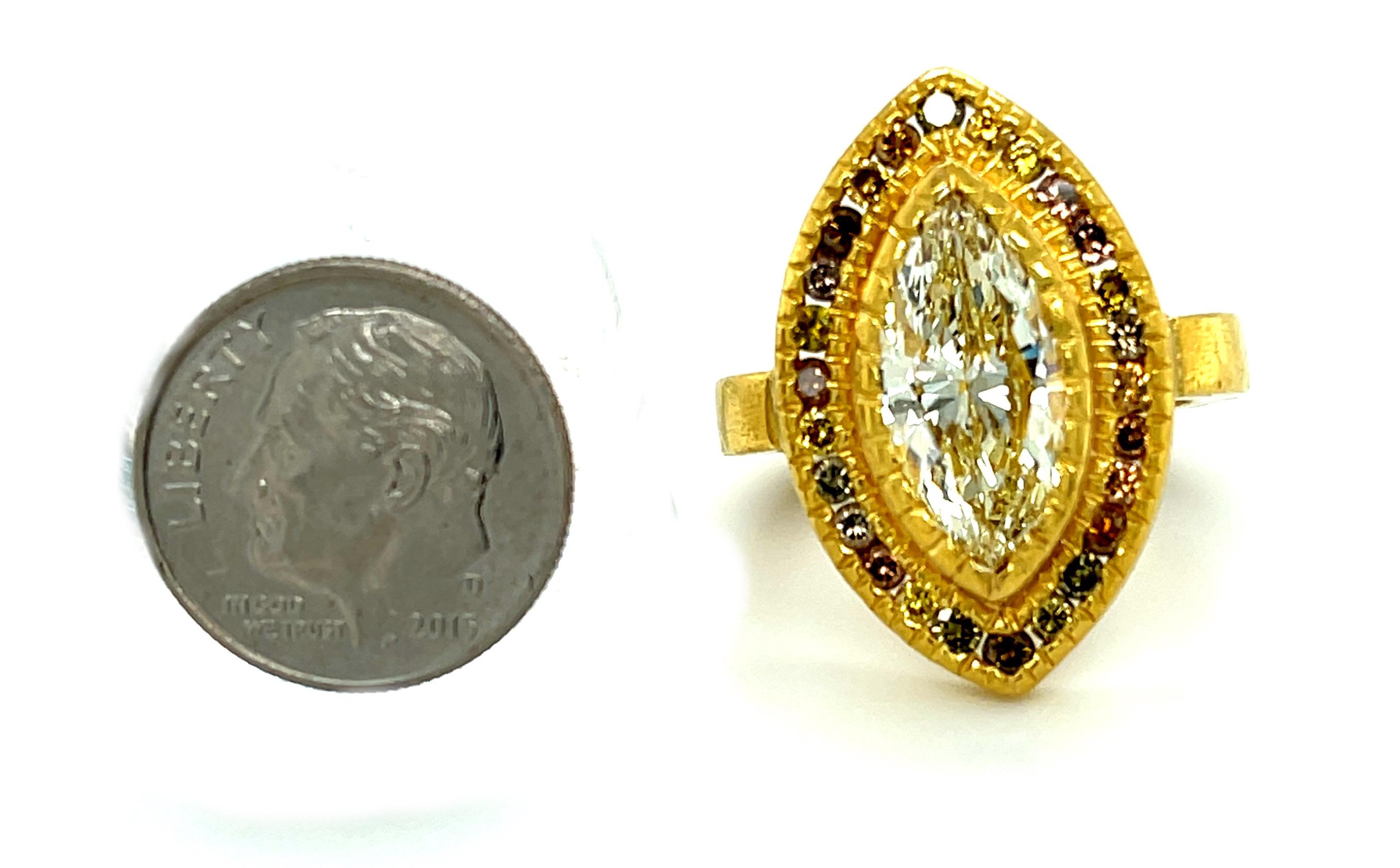 3.54 Carat Marquise Diamond Ring in 22K Yellow Gold with Fancy Colored Diamond For Sale 2