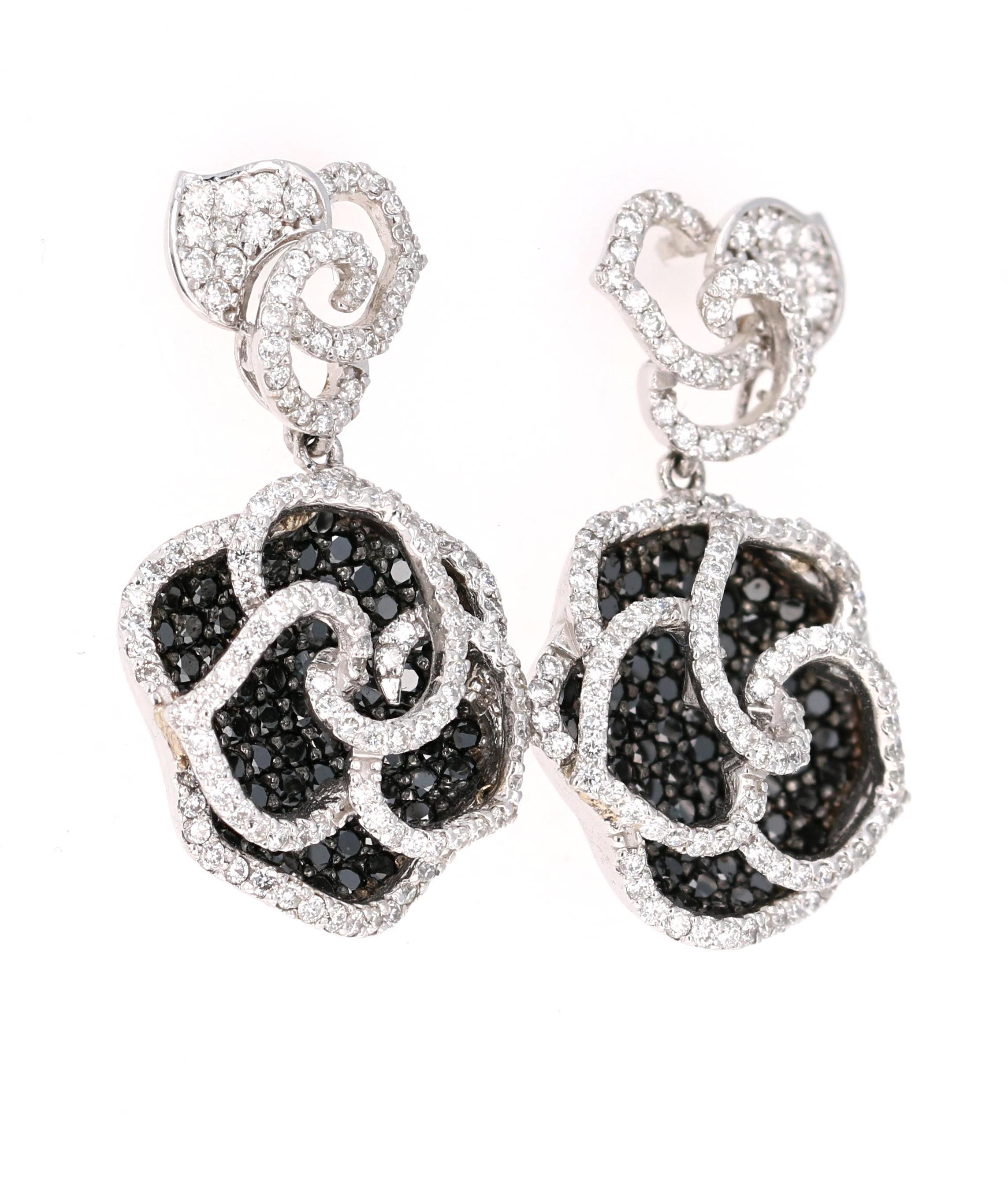 3,54 Karat Natürlicher Schwarzer Weißer Diamant Weißgold Rose Form Ohrringe

Atemberaubende schwarz-weiße Diamantohrringe, die nichts weniger als ein Statement sind! Schöne schwarze Rosen für Ihre Schmucksammlung!

Der Ring ist mit natürlichen