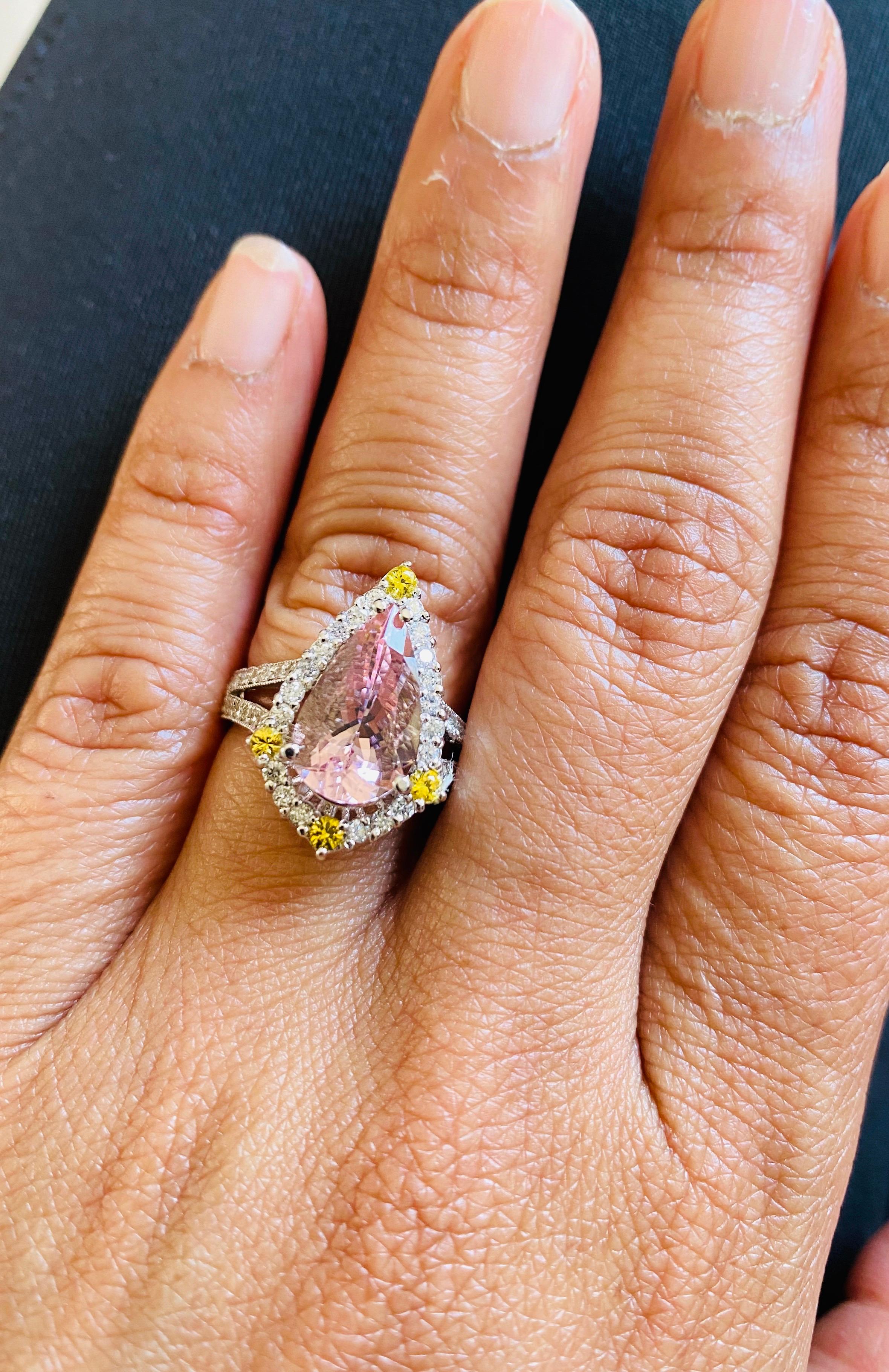 3.54 Carat Pink Morganite Diamond 14 Karat White Gold Bridal Ring In New Condition In Los Angeles, CA