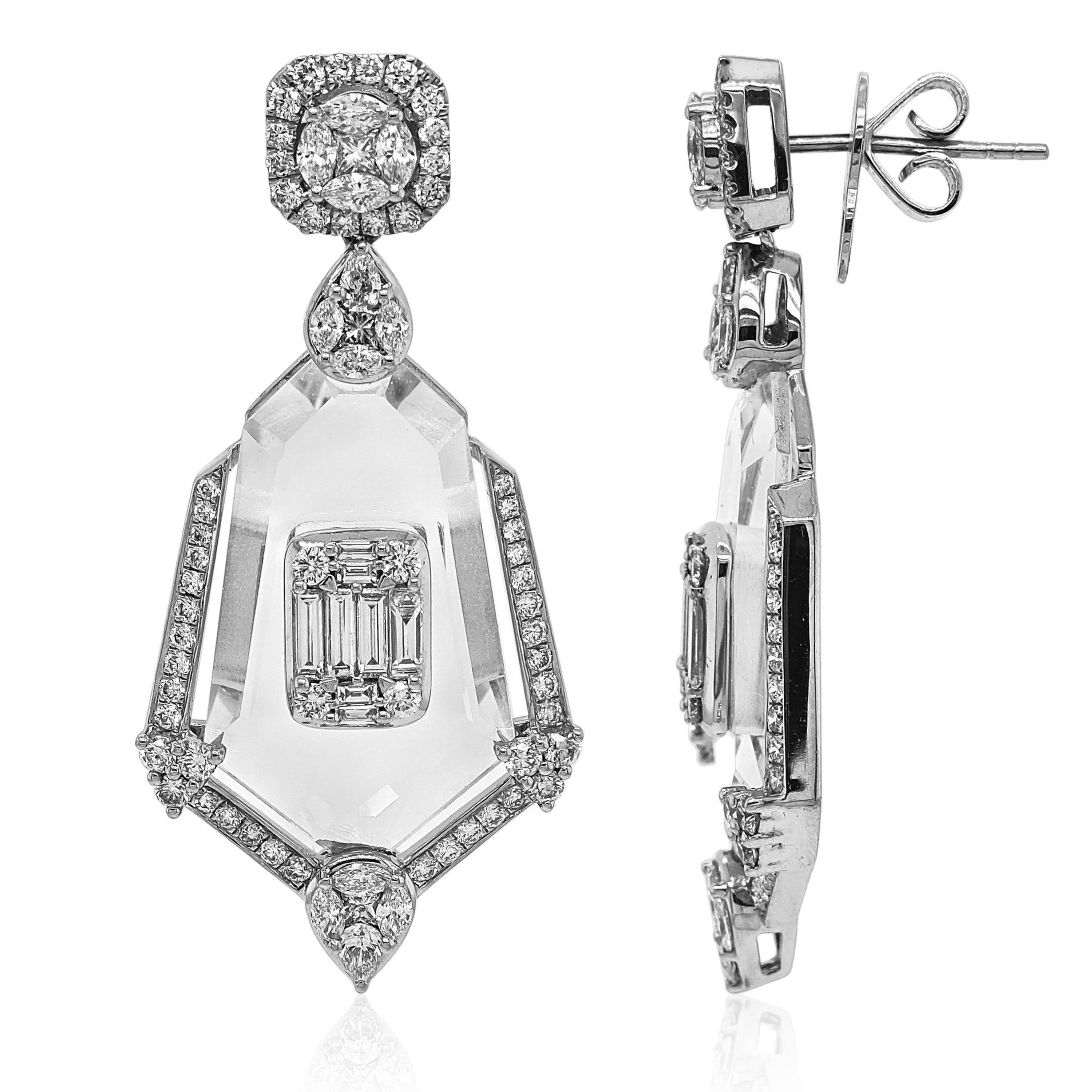 1158 Diamanti bianchi: 3,54 Carati
Metallo: Oro bianco 18 carati, 12,51 grammi
