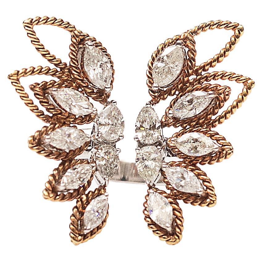 3.54 Cts Butterfly Cocktail Diamond Ring in 18K Gold For Sale