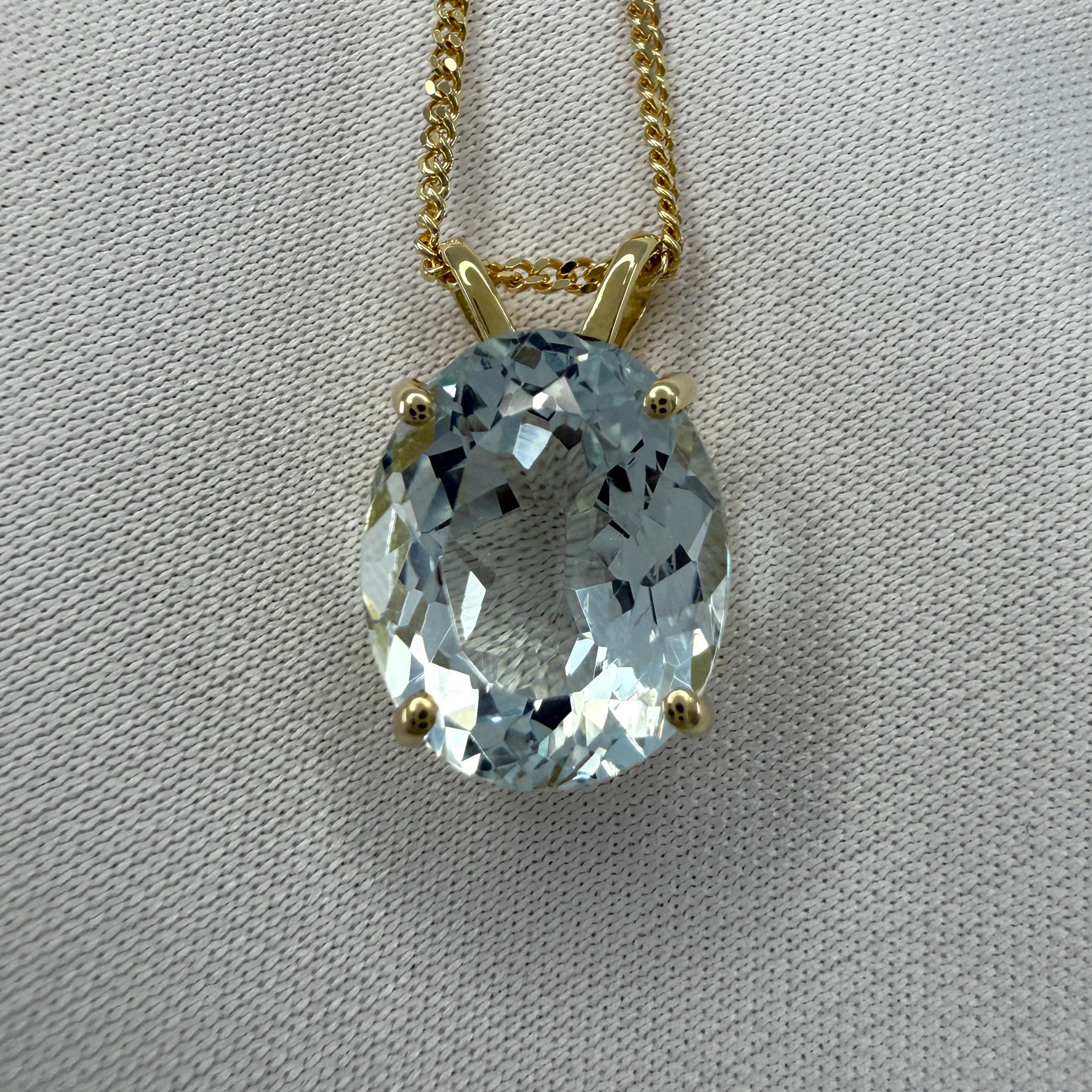 Femenino o masculino Collar Colgante Solitario de Oro Amarillo de 18k con Aguamarina de Corte Oval de 3,54 ct Azul Claro en venta