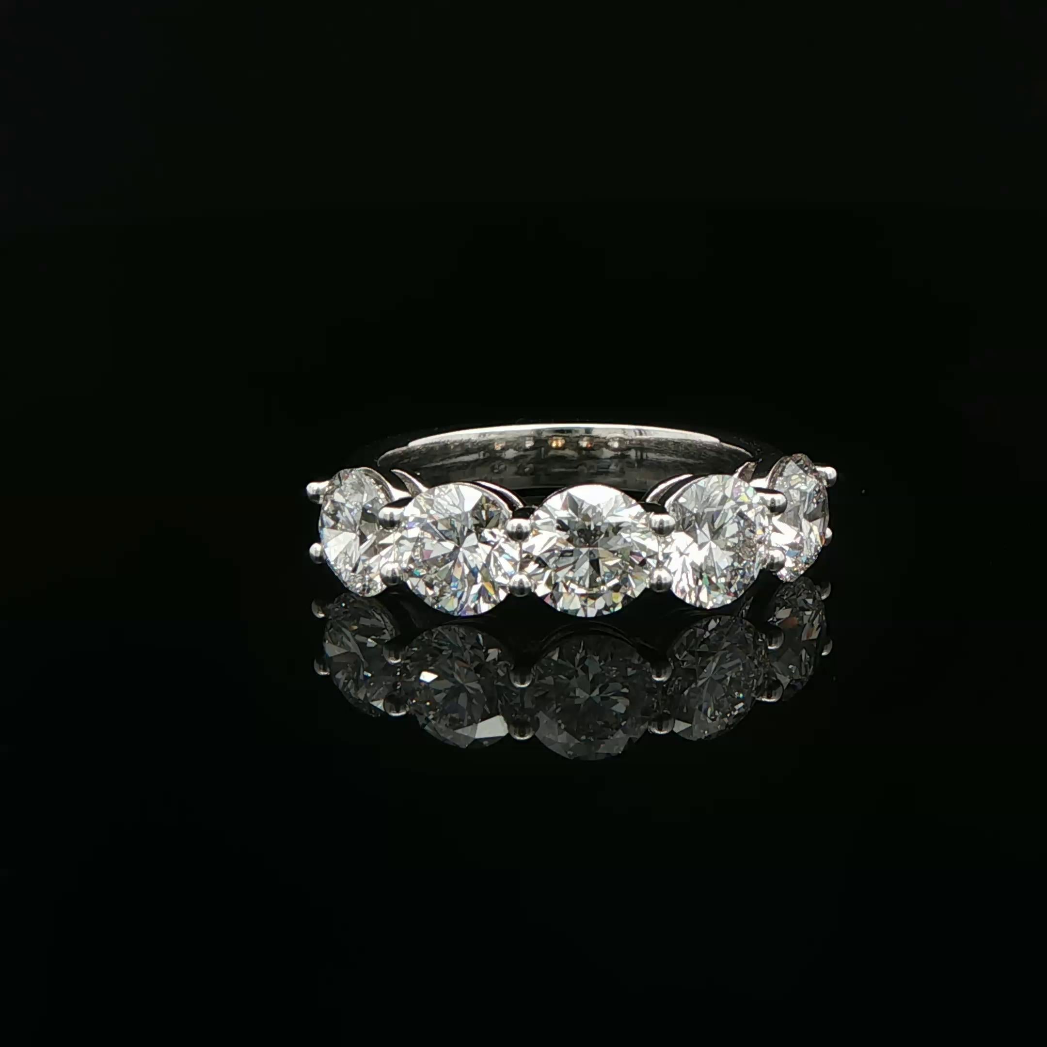 3.54ctw. Bandeau en platine avec diamants ronds et brillants certifiés GIA en vente 1