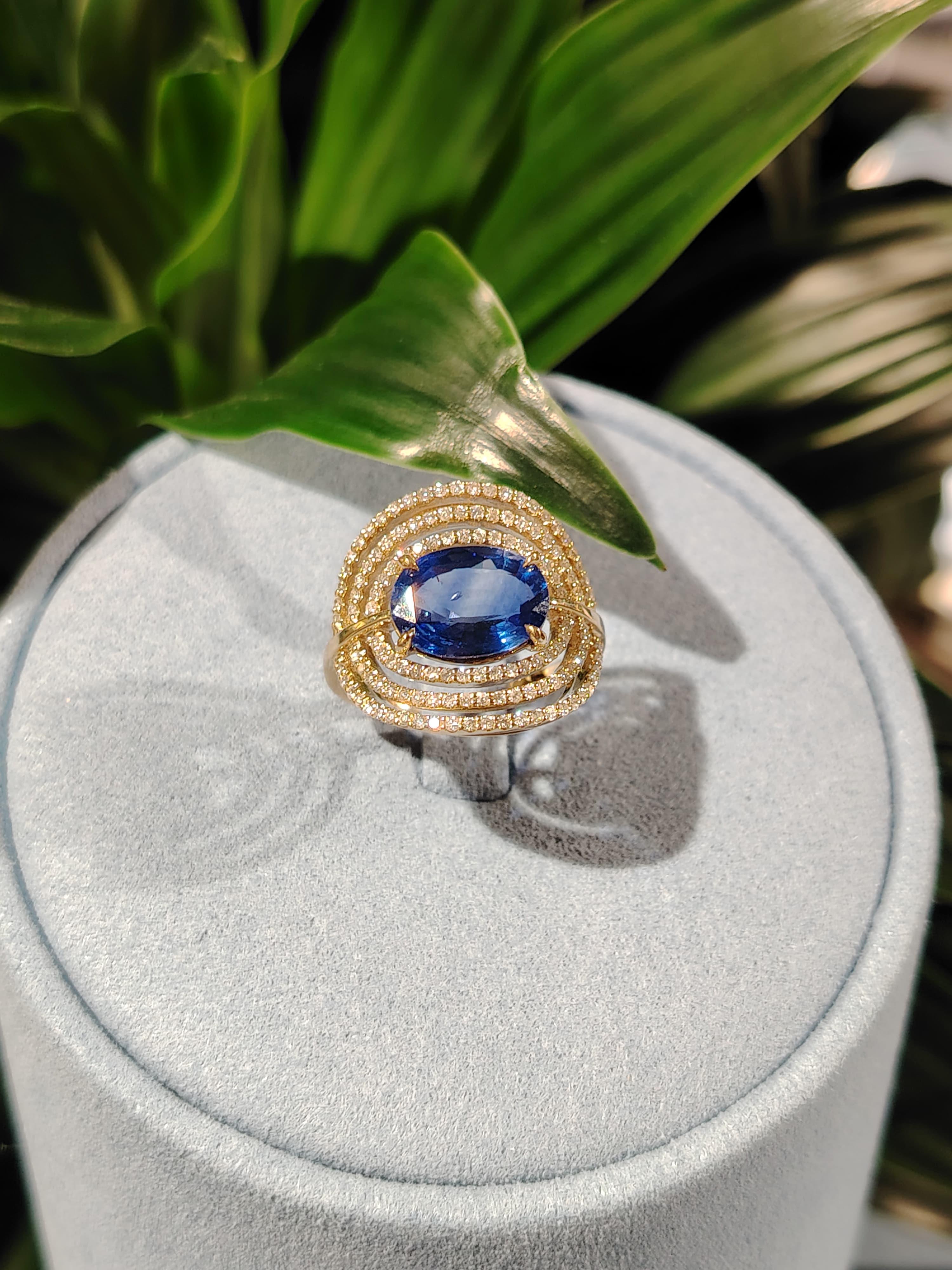 Bague en or jaune 14K avec saphir bleu de 3,55 carats et diamant de 0,63 carat Neuf - En vente à Warszawa, PL