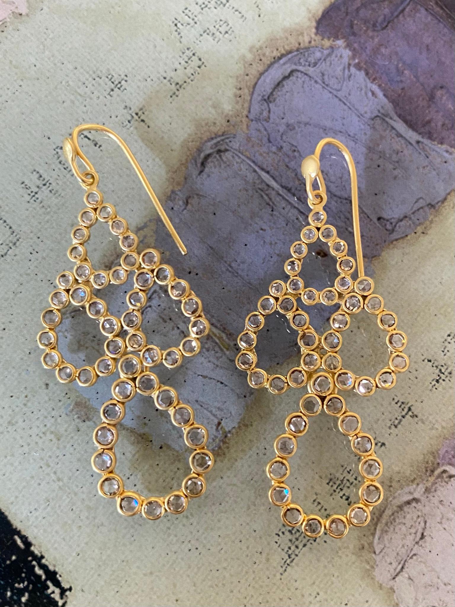 3.55 Carat Diamond 18 Karat Yellow Gold Pear Earrings by Lauren Harper In New Condition For Sale In Winnetka, IL