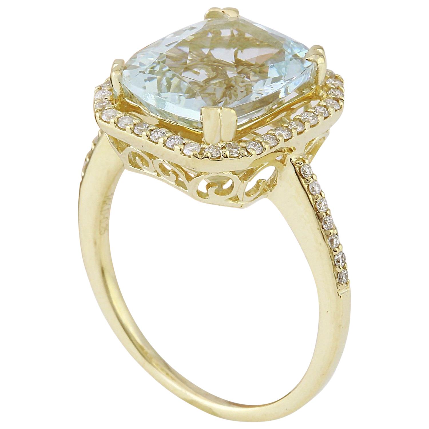 3.55 Carat Natural Aquamarine 14 Karat Solid Yellow Gold Diamond Ring In New Condition For Sale In Los Angeles, CA