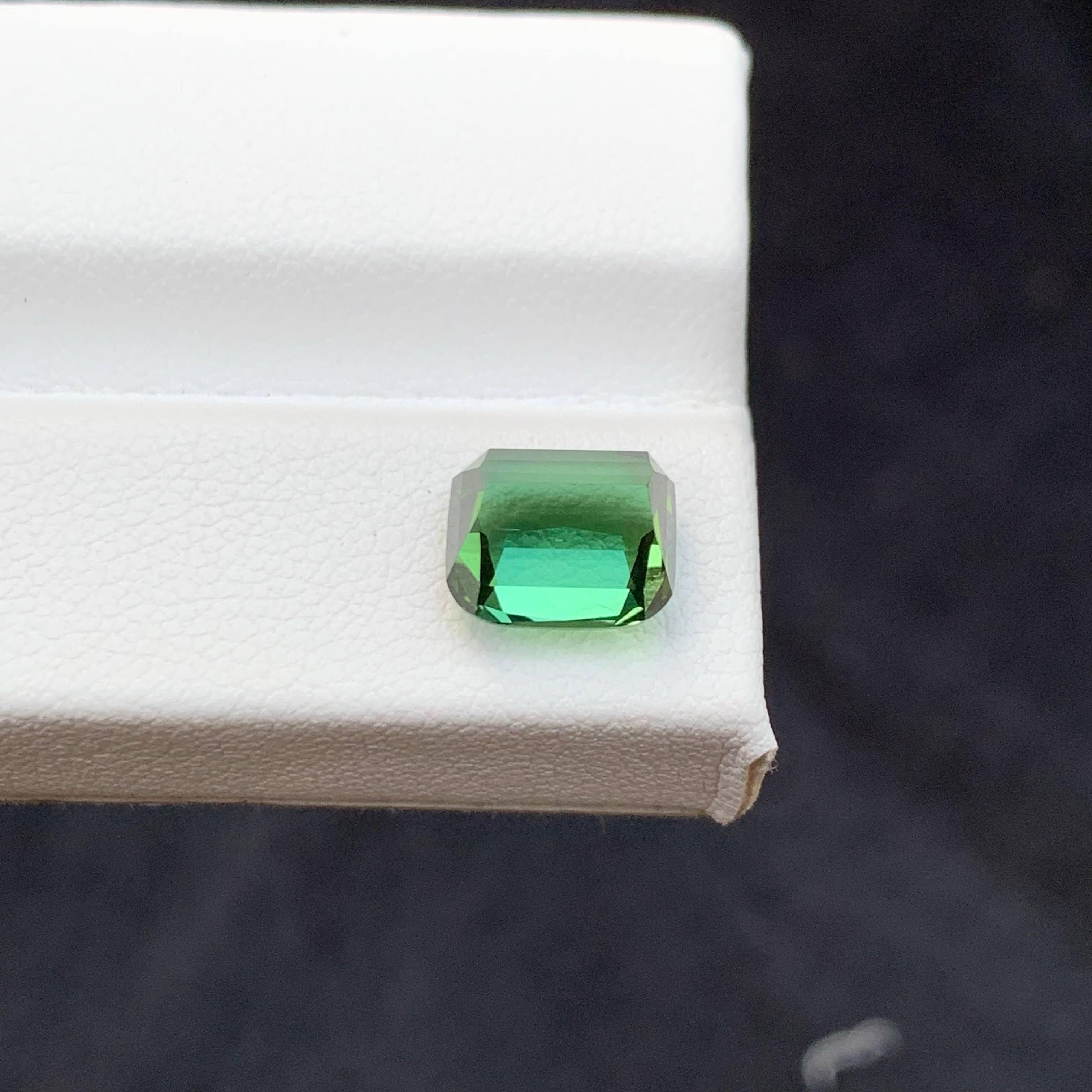 Moderno 3.55 Carat Natural Loose Greenish Blue Tourmaline Cushion Cut Afghan Gemstone in vendita