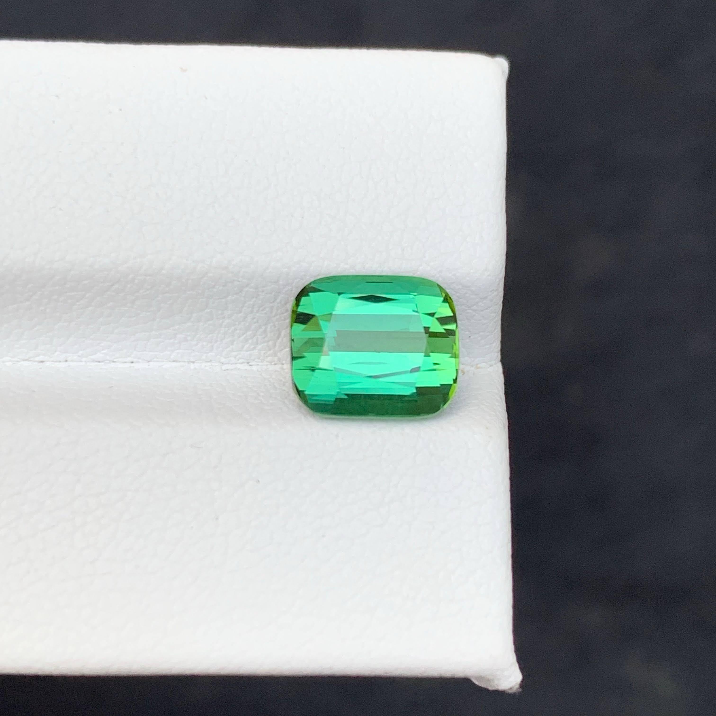 Taglio cuscino 3.55 Carat Natural Loose Greenish Blue Tourmaline Cushion Cut Afghan Gemstone in vendita