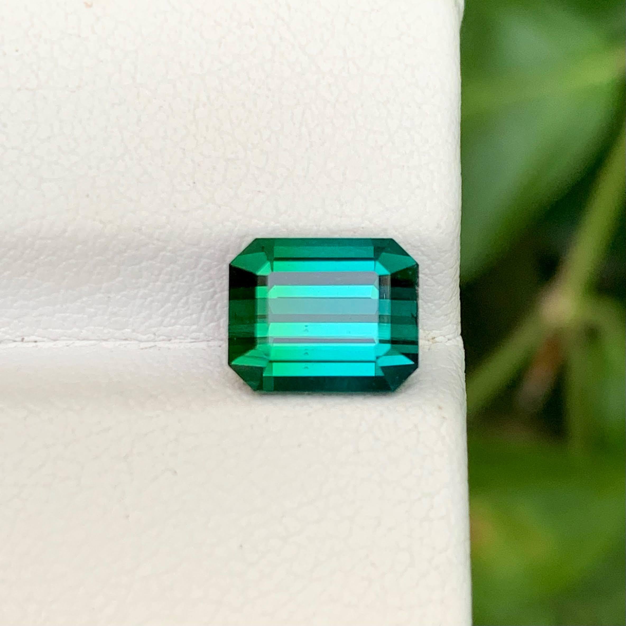 3.55 Carat Natural Loose Greenish Blue Tourmaline Emerald Cut Afghan Gemstone (Tourmaline bleue verdâtre en vrac, taille émeraude) en vente 4