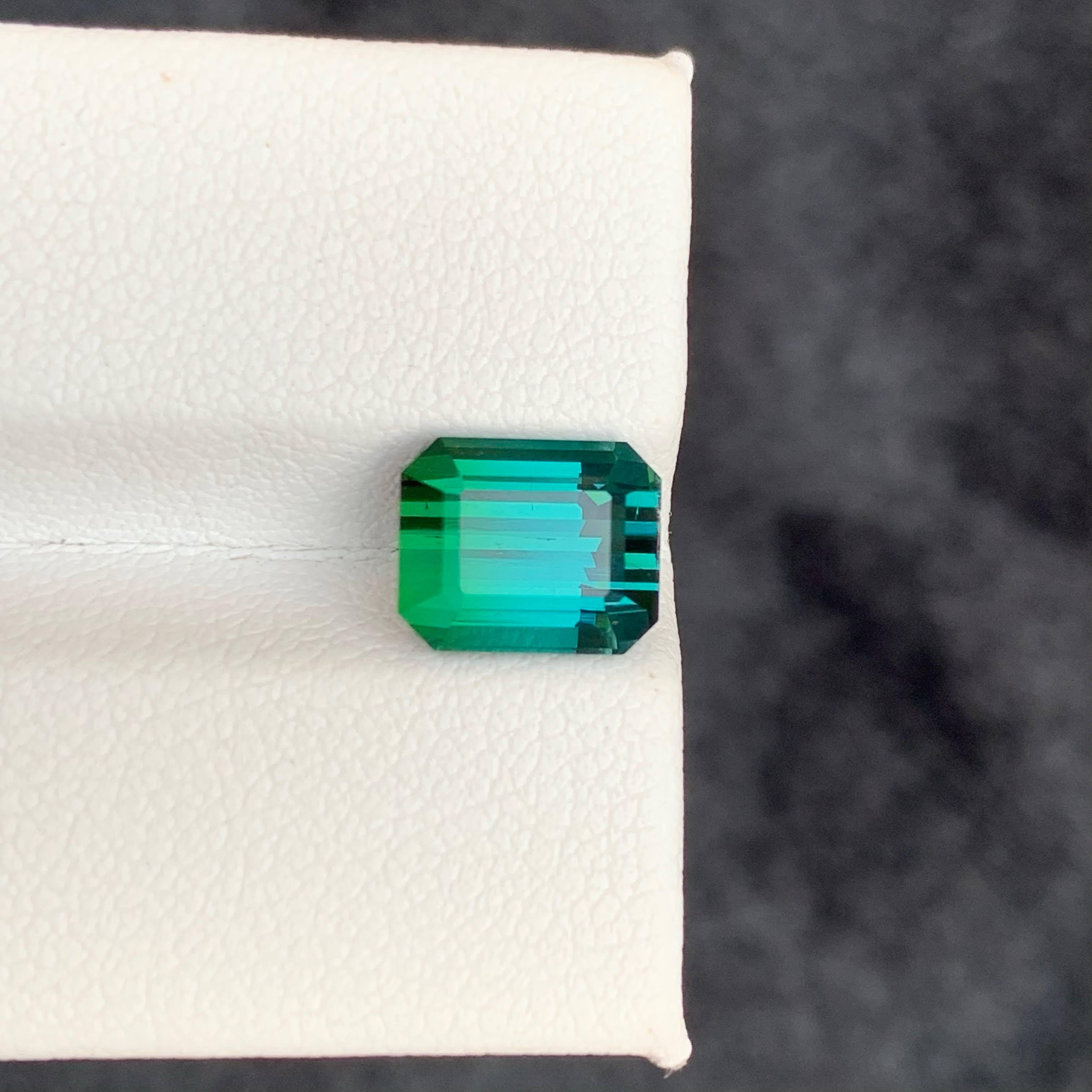 3.55 Carat Natural Loose Greenish Blue Tourmaline Emerald Cut Afghan Gemstone (Tourmaline bleue verdâtre en vrac, taille émeraude) en vente 5
