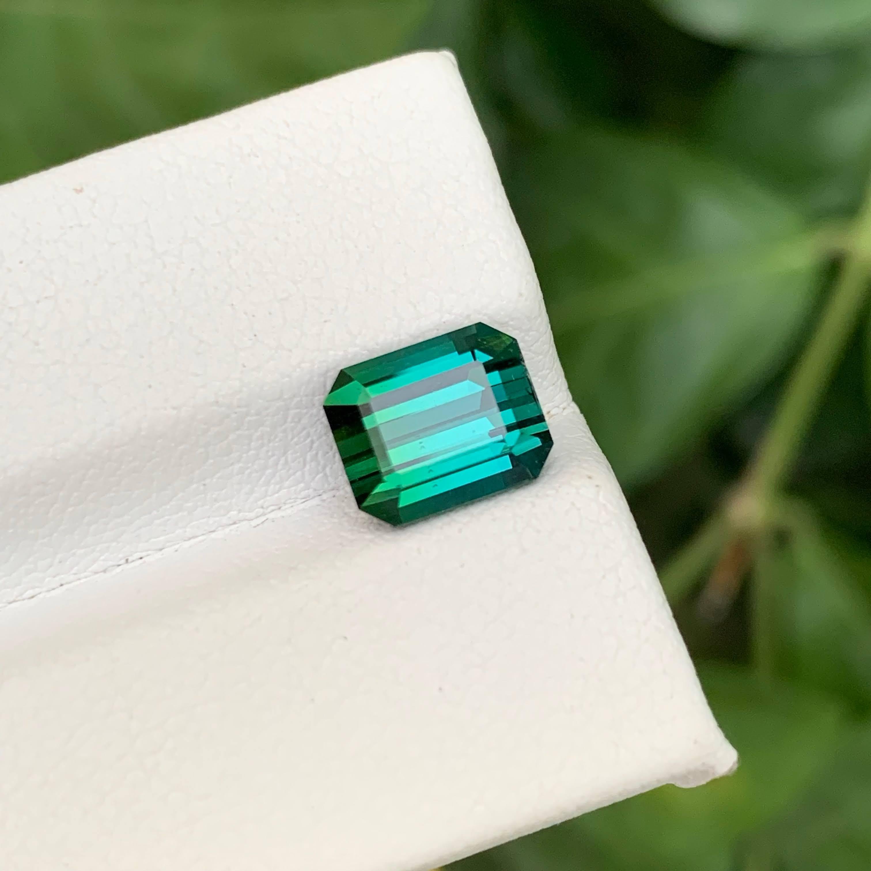 3.55 Carat Natural Loose Greenish Blue Tourmaline Emerald Cut Afghan Gemstone (Tourmaline bleue verdâtre en vrac, taille émeraude) en vente 1
