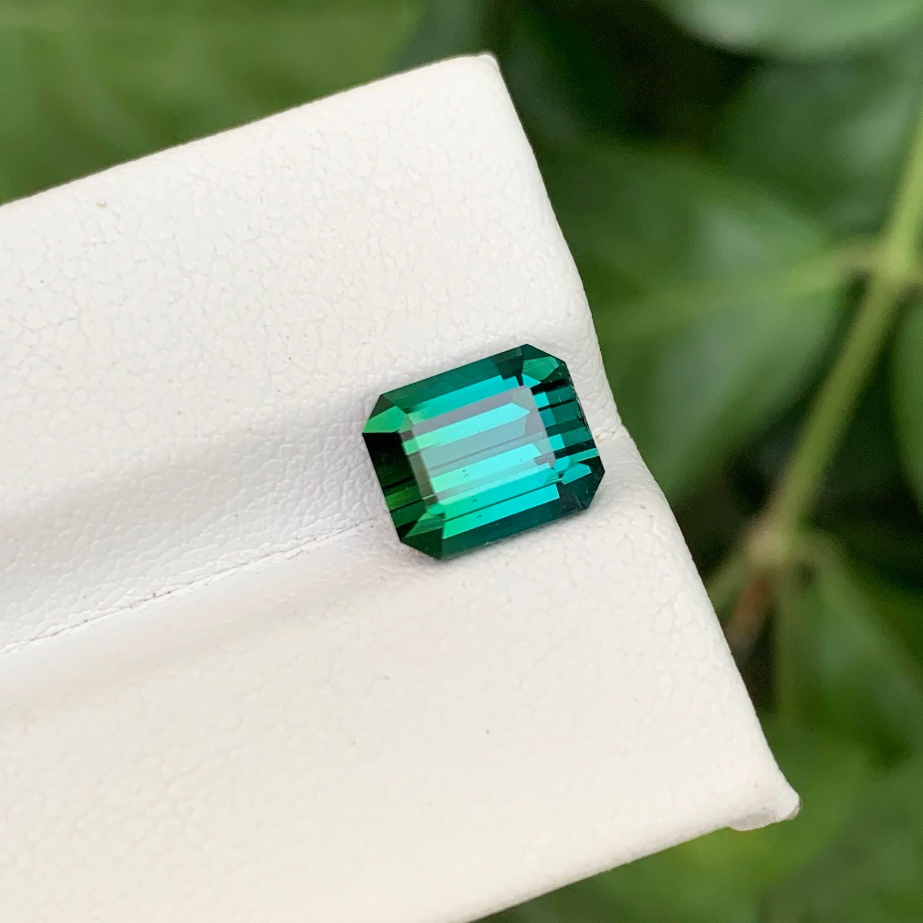 3.55 Carat Natural Loose Greenish Blue Tourmaline Emerald Cut Afghan Gemstone (Tourmaline bleue verdâtre en vrac, taille émeraude) en vente 3