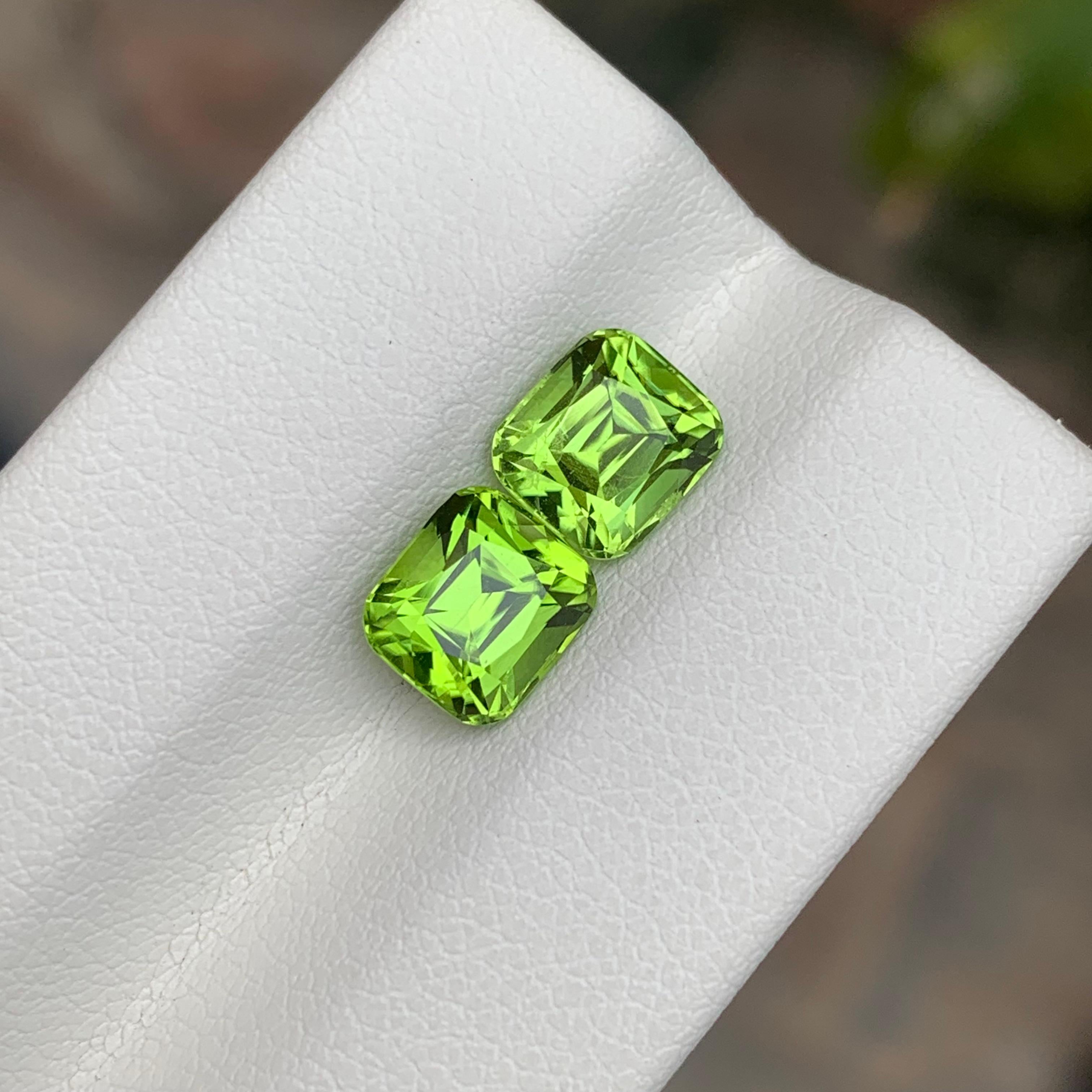 3.55 Carat Natural Loose Peridot Matching Pair en vente 3