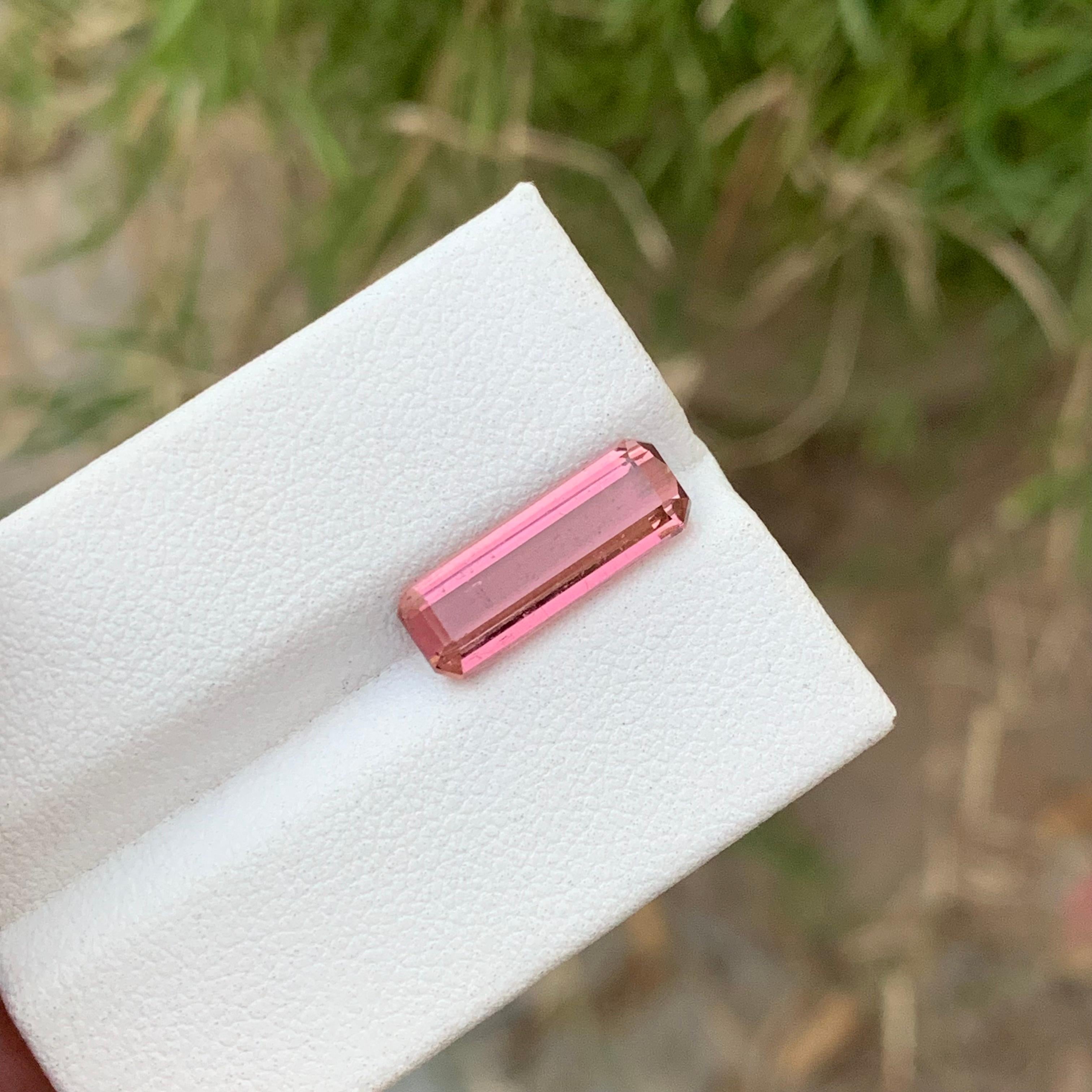 3.55 Quilates Natural Turmalina Rosa Suelta Gema Forma Esmeralda Para Joyería en venta 5