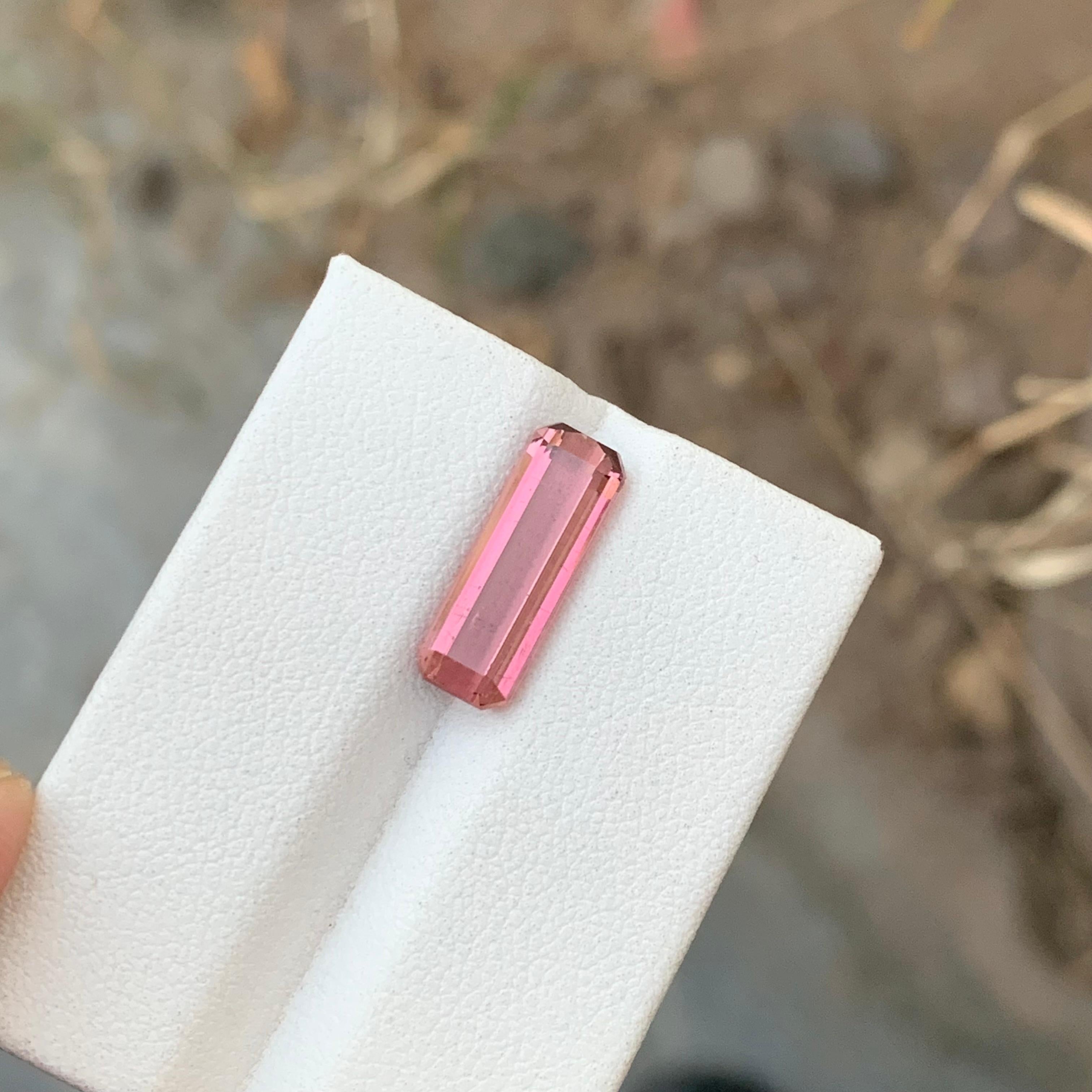 3.55 Quilates Natural Turmalina Rosa Suelta Gema Forma Esmeralda Para Joyería Corte esmeralda en venta