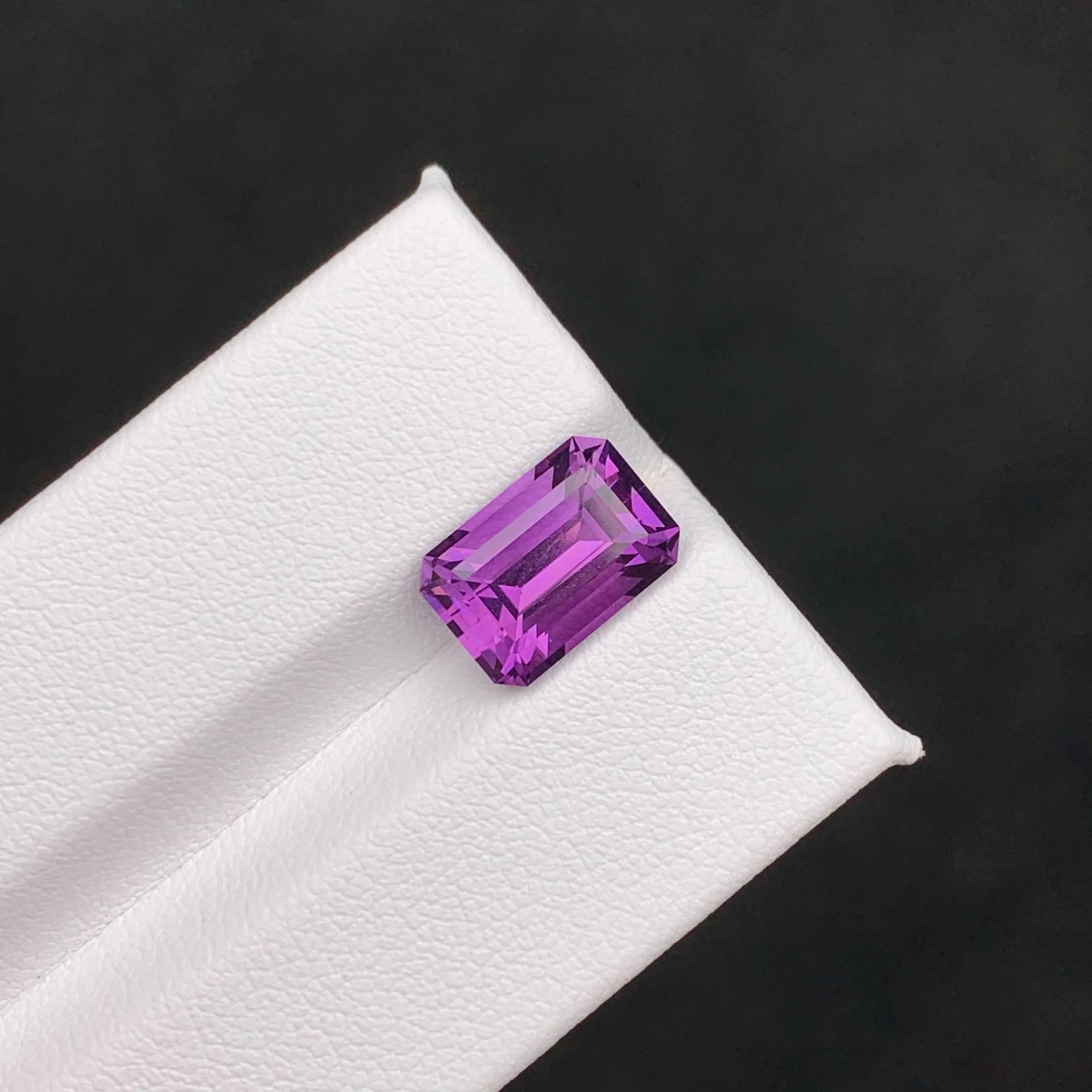 3.55 Carat Natural Loose Purple Amethyst Stone Emerald Cut Brazilian Gemstone (Améthyste violette en vrac, taille émeraude) en vente 4