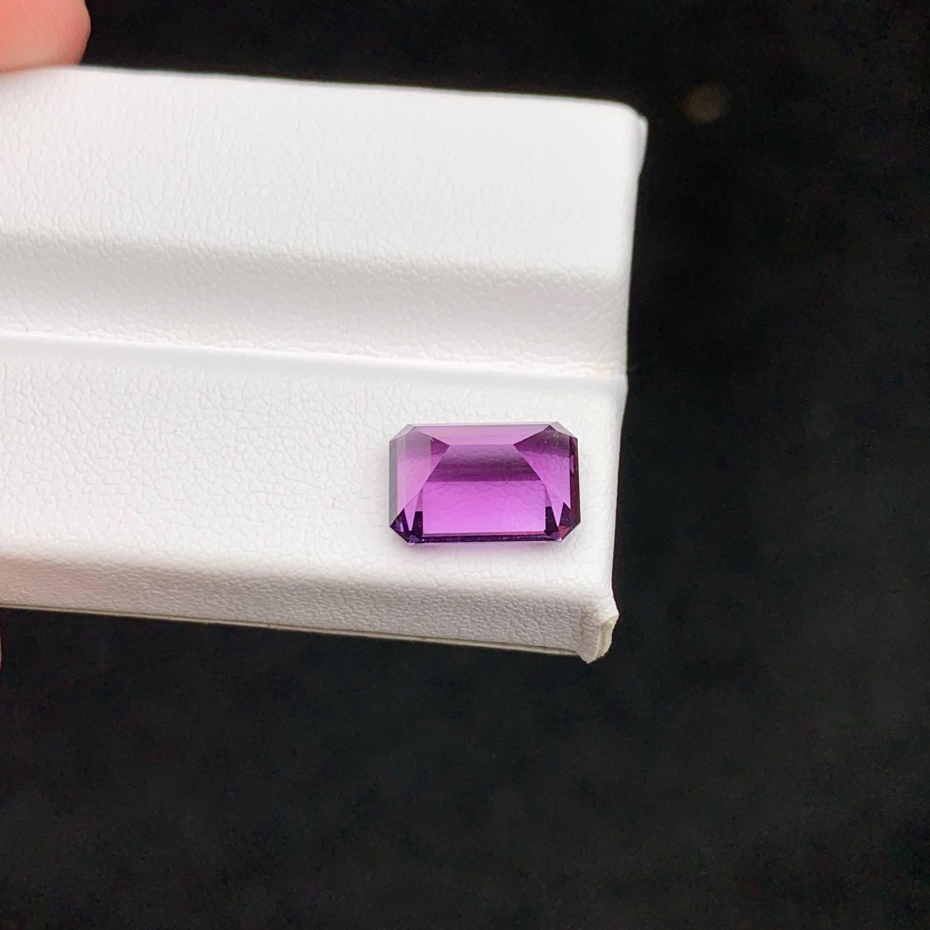 Taille émeraude 3.55 Carat Natural Loose Purple Amethyst Stone Emerald Cut Brazilian Gemstone (Améthyste violette en vrac, taille émeraude) en vente