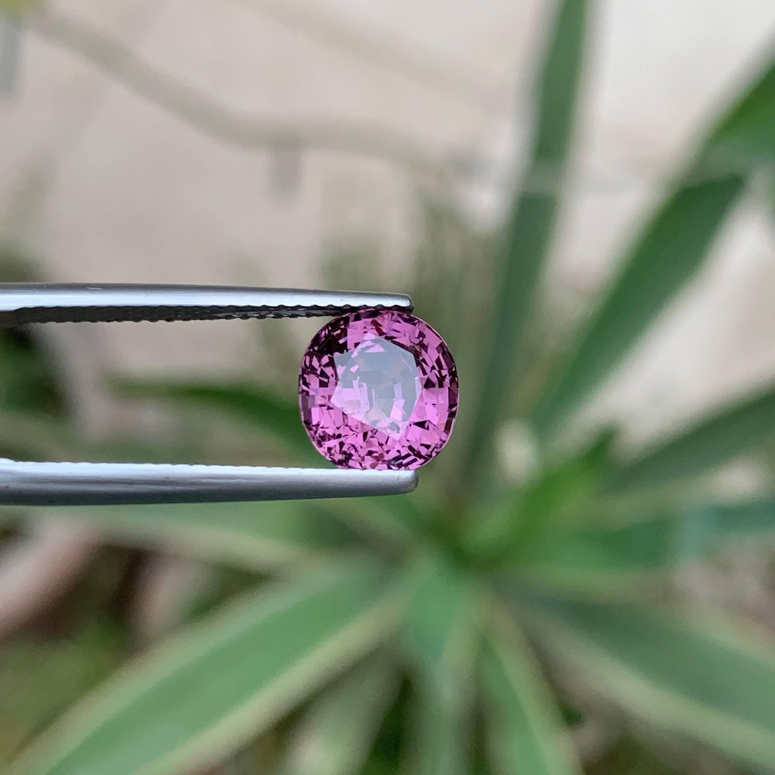 3,55 Karat natürlicher loser lila-rosa burmesischer Spinell Stein im Kissenschliff Edelstein (Moderne) im Angebot