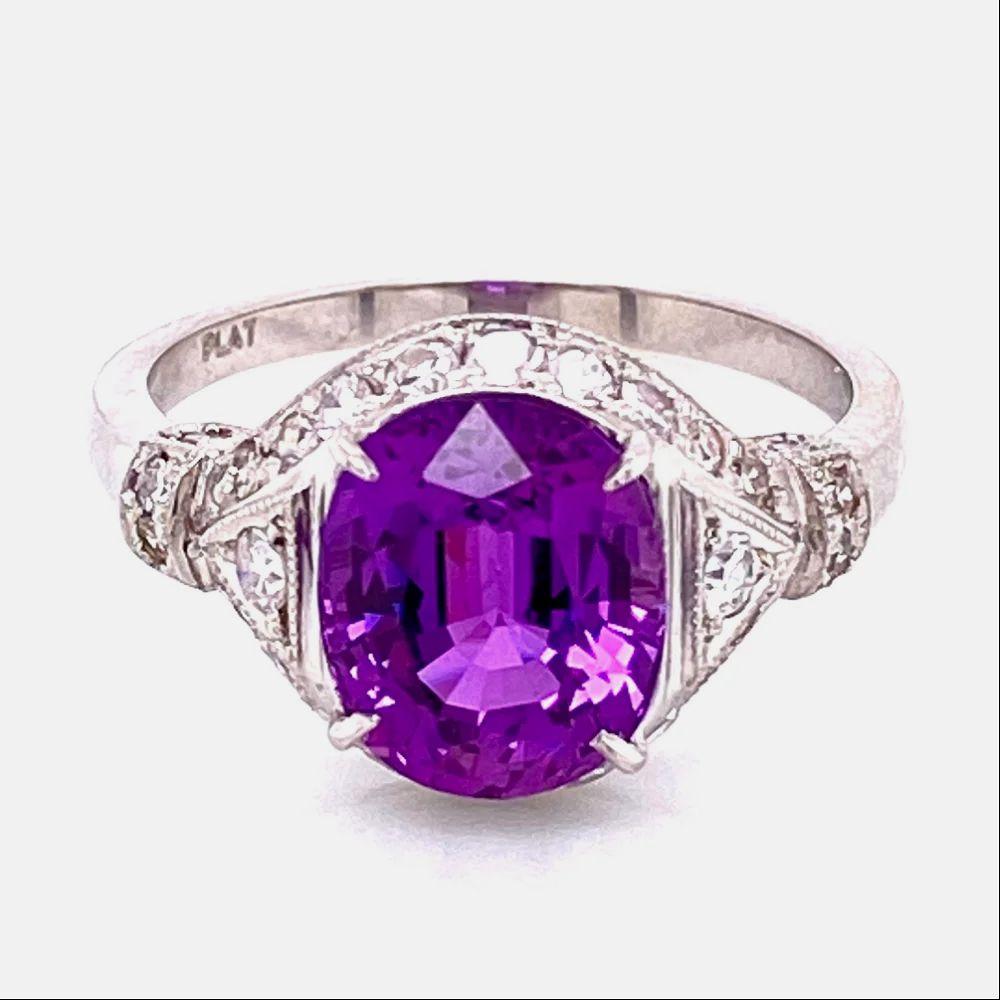 3.55 Carat Purple GIA Sapphire and Diamond Vintage Art Deco Platinum Ring For Sale 2