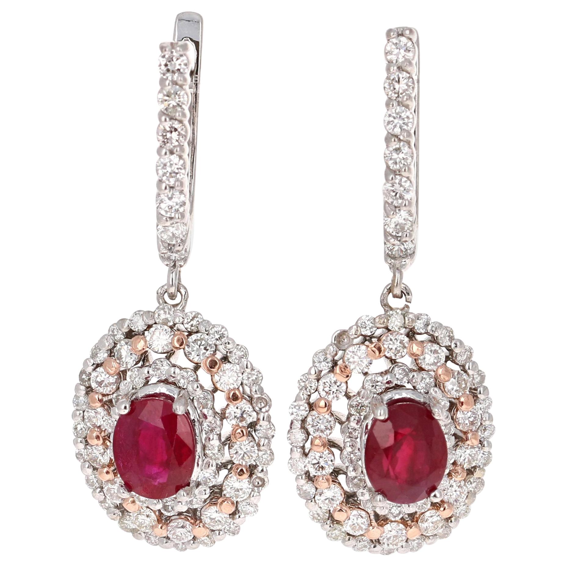 Boucles d'oreilles pendantes en or blanc avec diamant et rubis de 3,55 carats