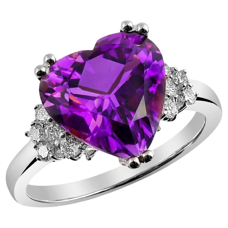 3.55 Carats Amethyst Diamonds set in 14K White Gold Ring For Sale