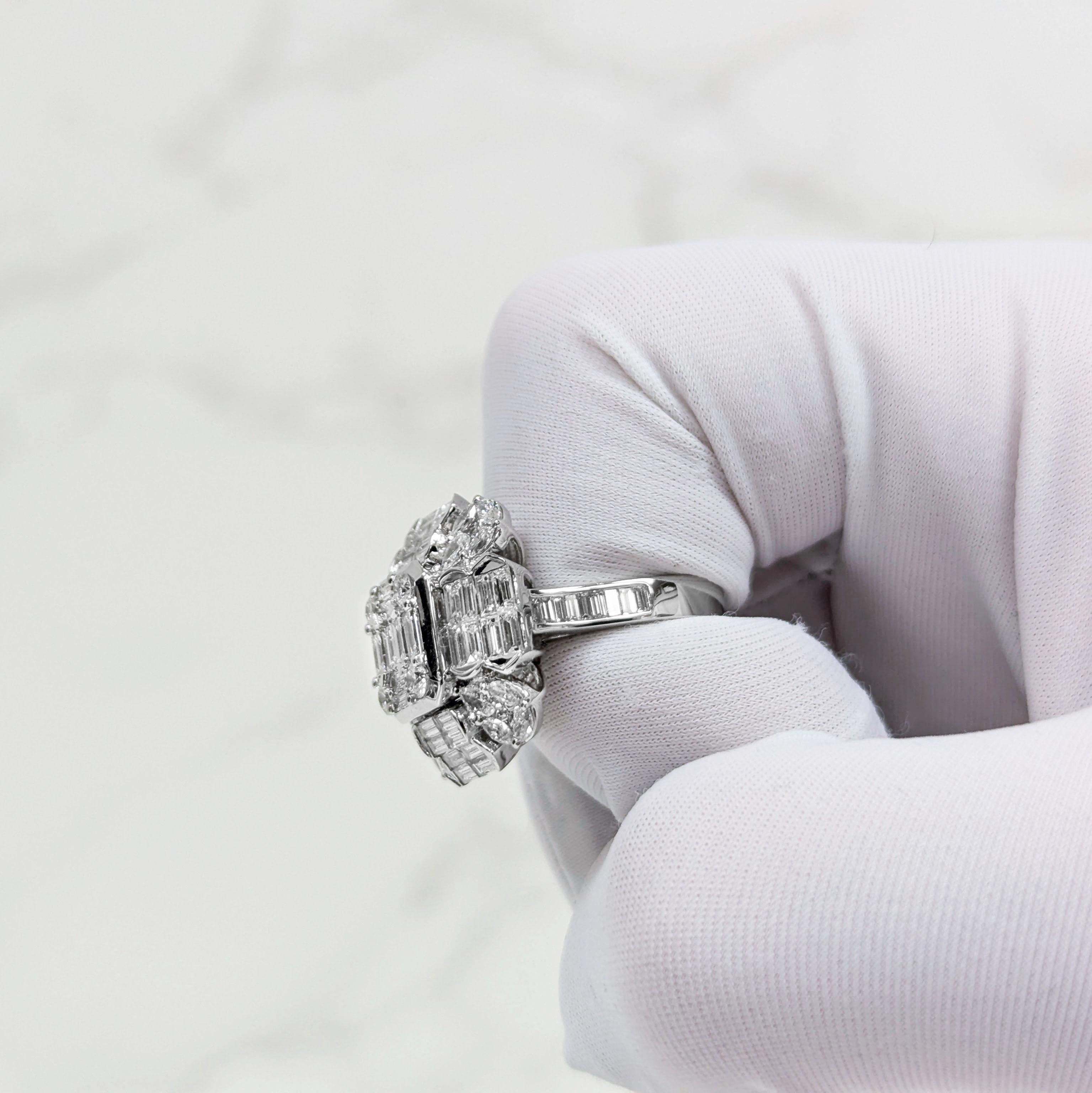 3.55 Carats Diamond White Gold Cocktail Ring In New Condition For Sale In New York, NY