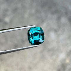 3.55 Karat Lagunenblauer Turmalin Step Cushion Cut Natürlicher Afghanischer Edelstein