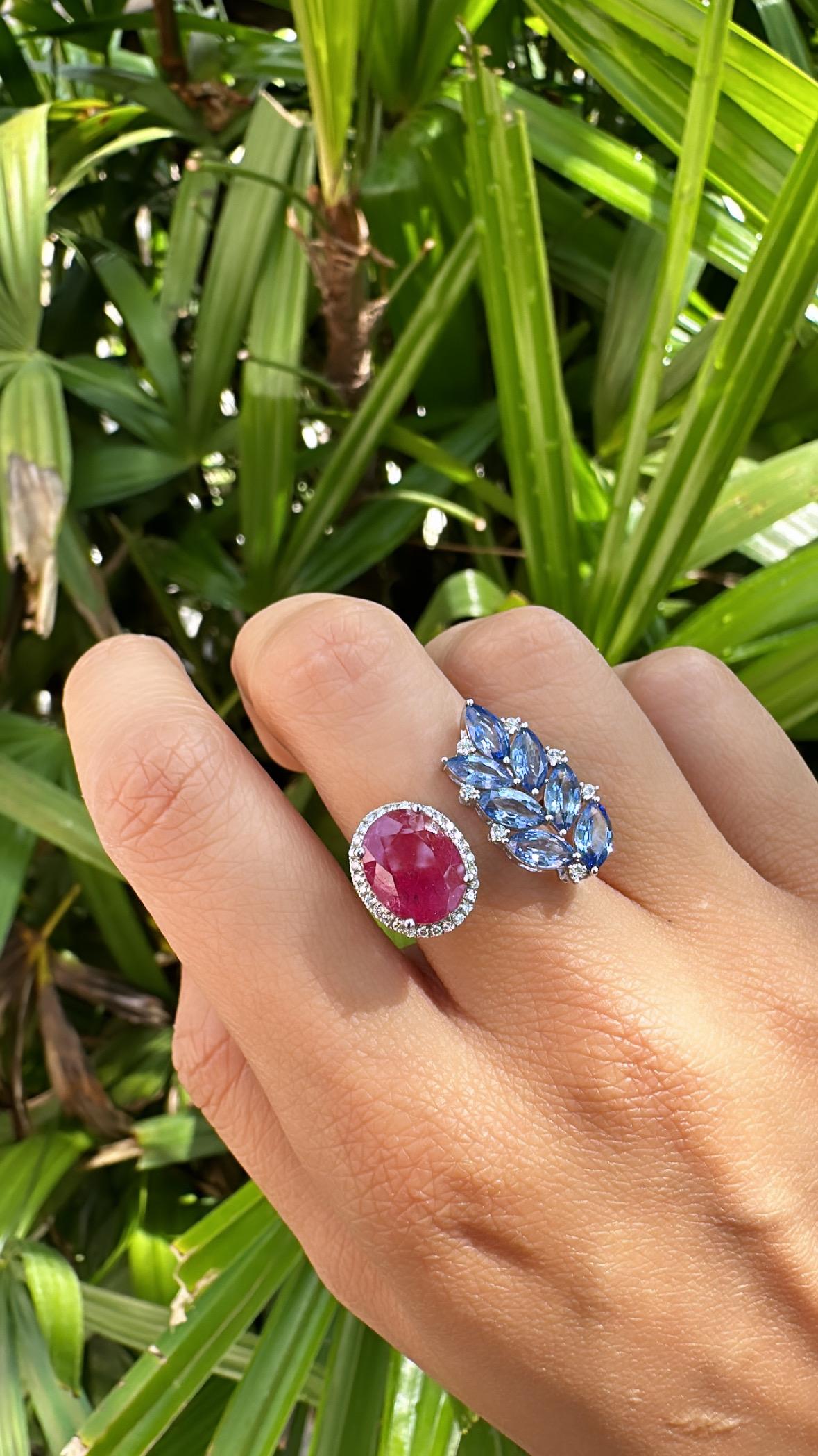 3.55 carats, natural Mozambique Ruby, Blue Sapphires & Diamonds Engagement Ring For Sale 4