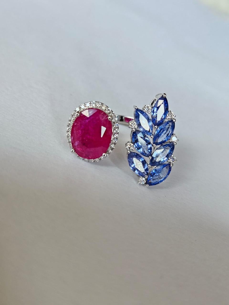 3.55 carats, natural Mozambique Ruby, Blue Sapphires & Diamonds Engagement Ring In New Condition For Sale In Hong Kong, HK