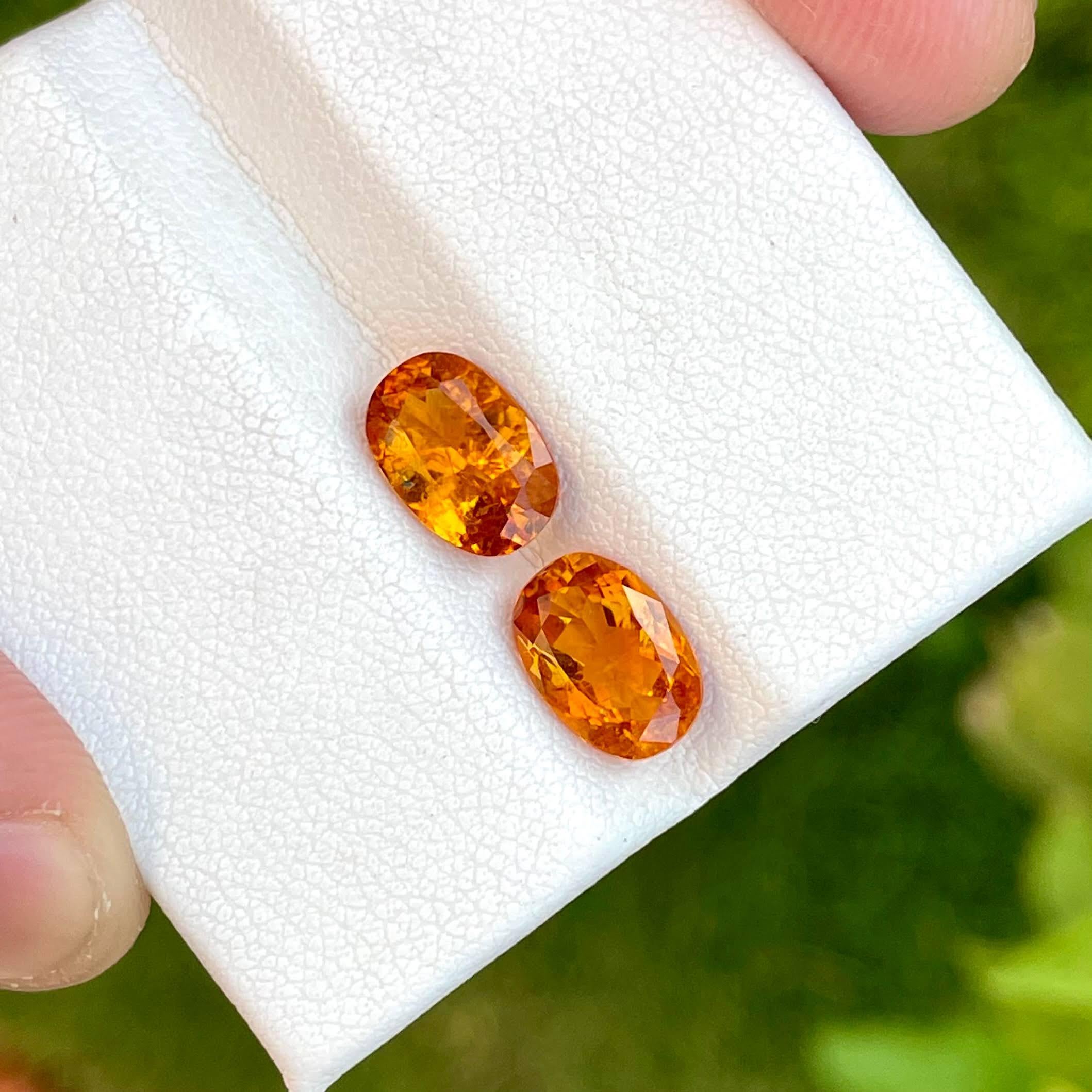 3.55 Carats Rare Loose Clinohumite Gem Pair Natural Pakistani Gemstones In New Condition For Sale In Bangkok, TH