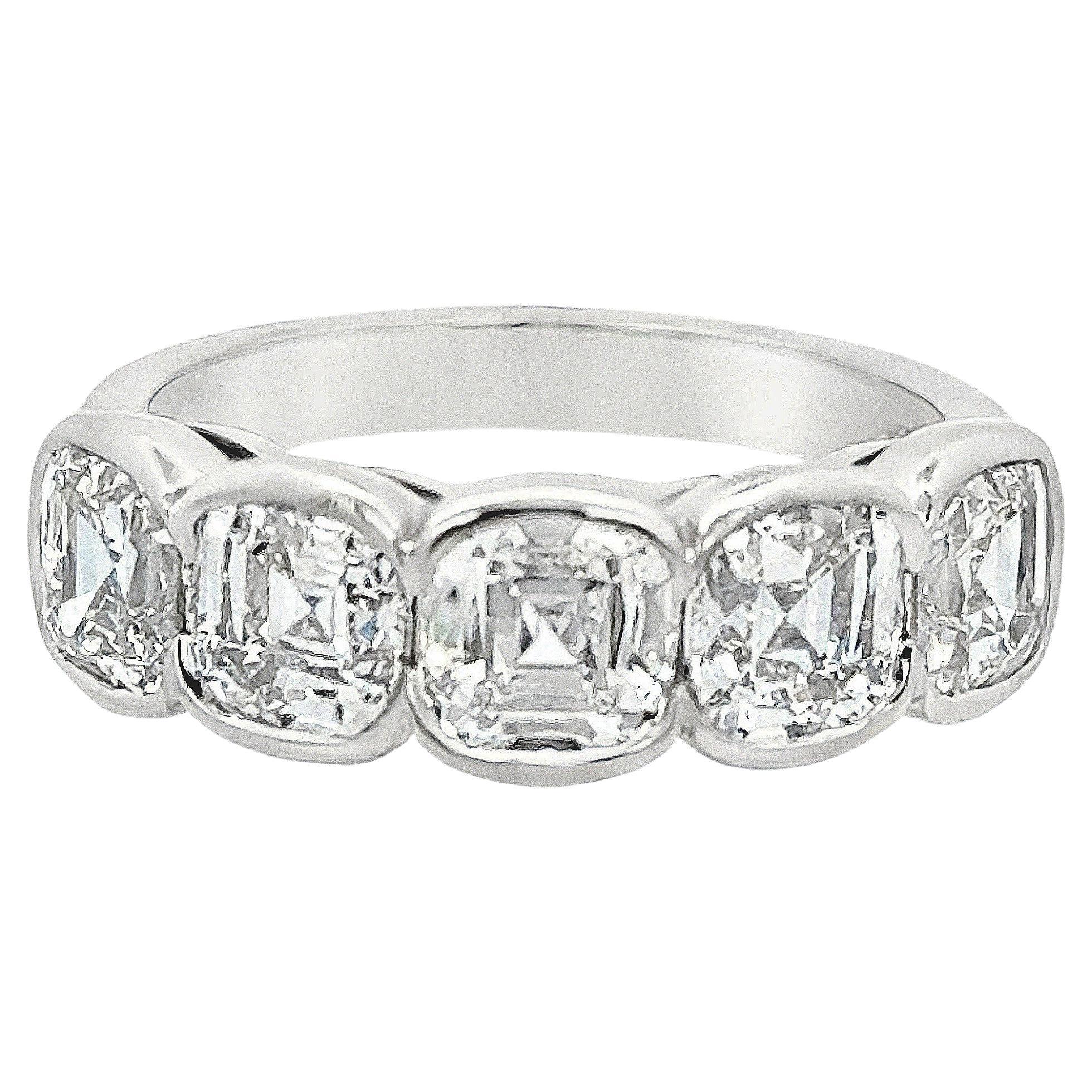 Roman Malakov Alianza de boda de cinco piedras y 3,55 quilates de diamantes talla cojín total Corte cojín en venta