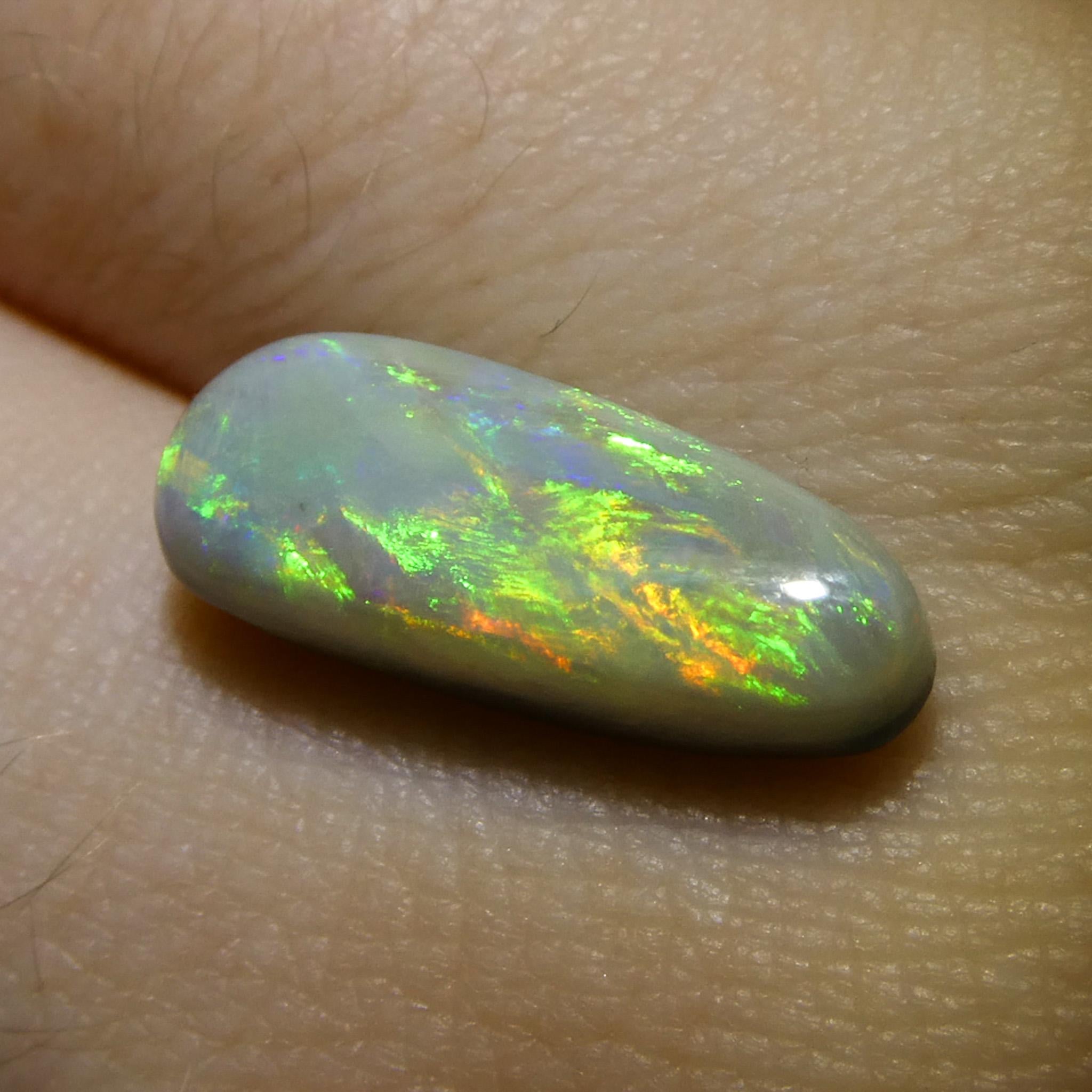3.55ct Opale grigio cabochon a forma libera dall'Australia in vendita 8