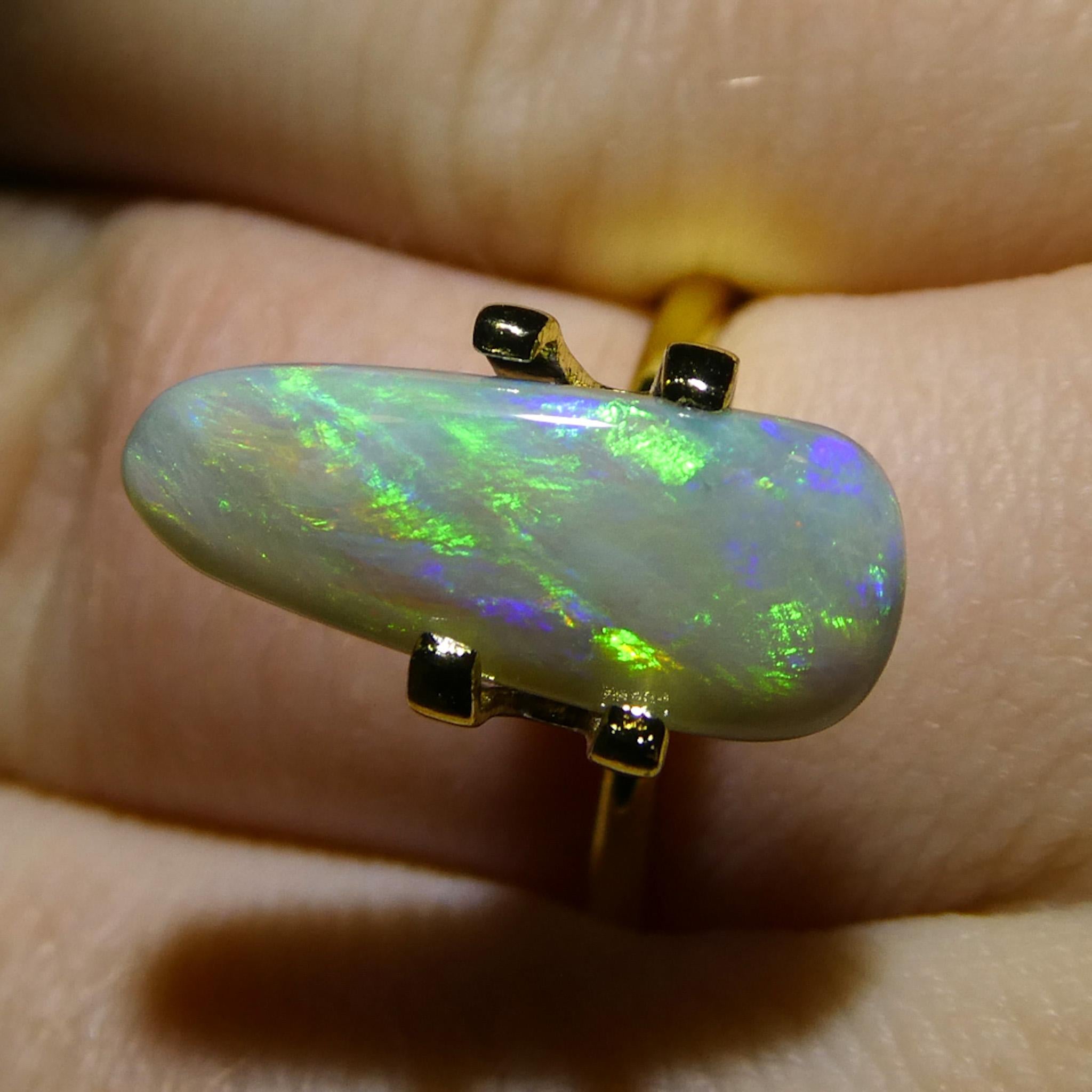 3.55ct Opale grigio cabochon a forma libera dall'Australia in vendita 9