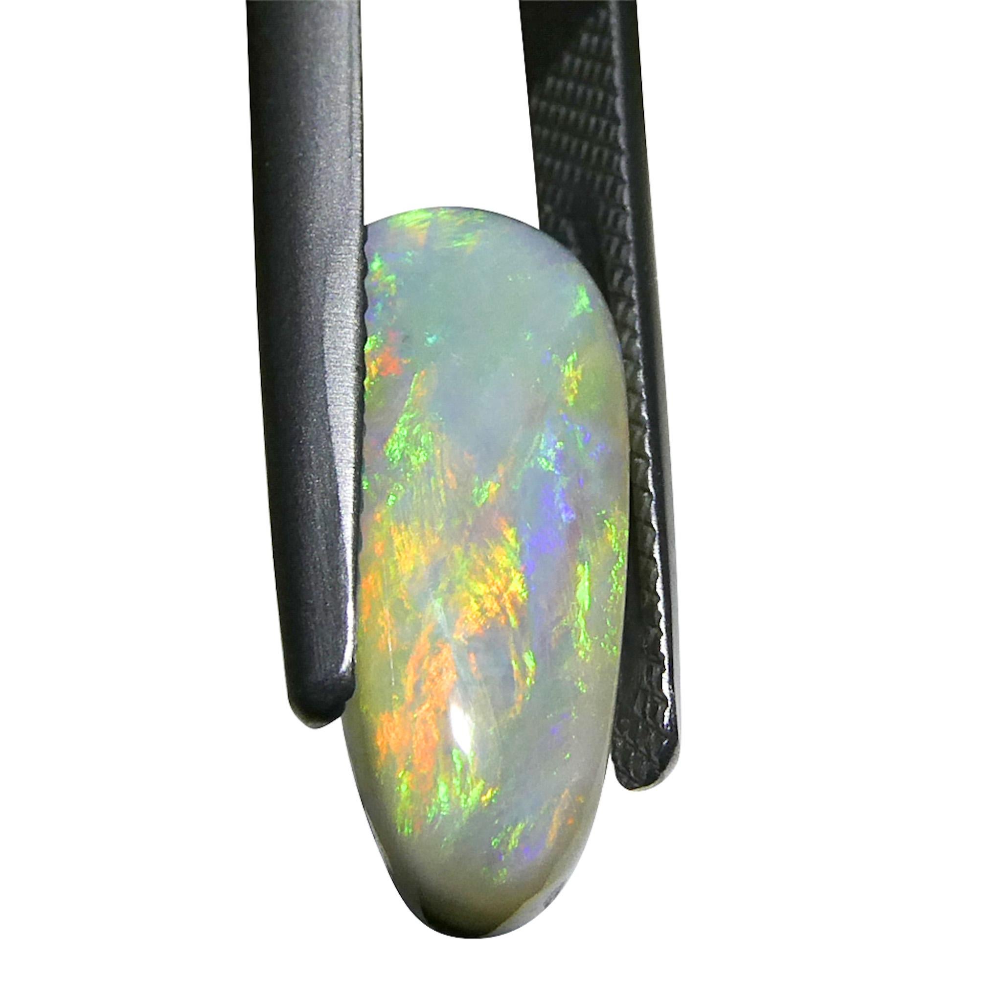 3.55ct Opale grigio cabochon a forma libera dall'Australia in vendita 4